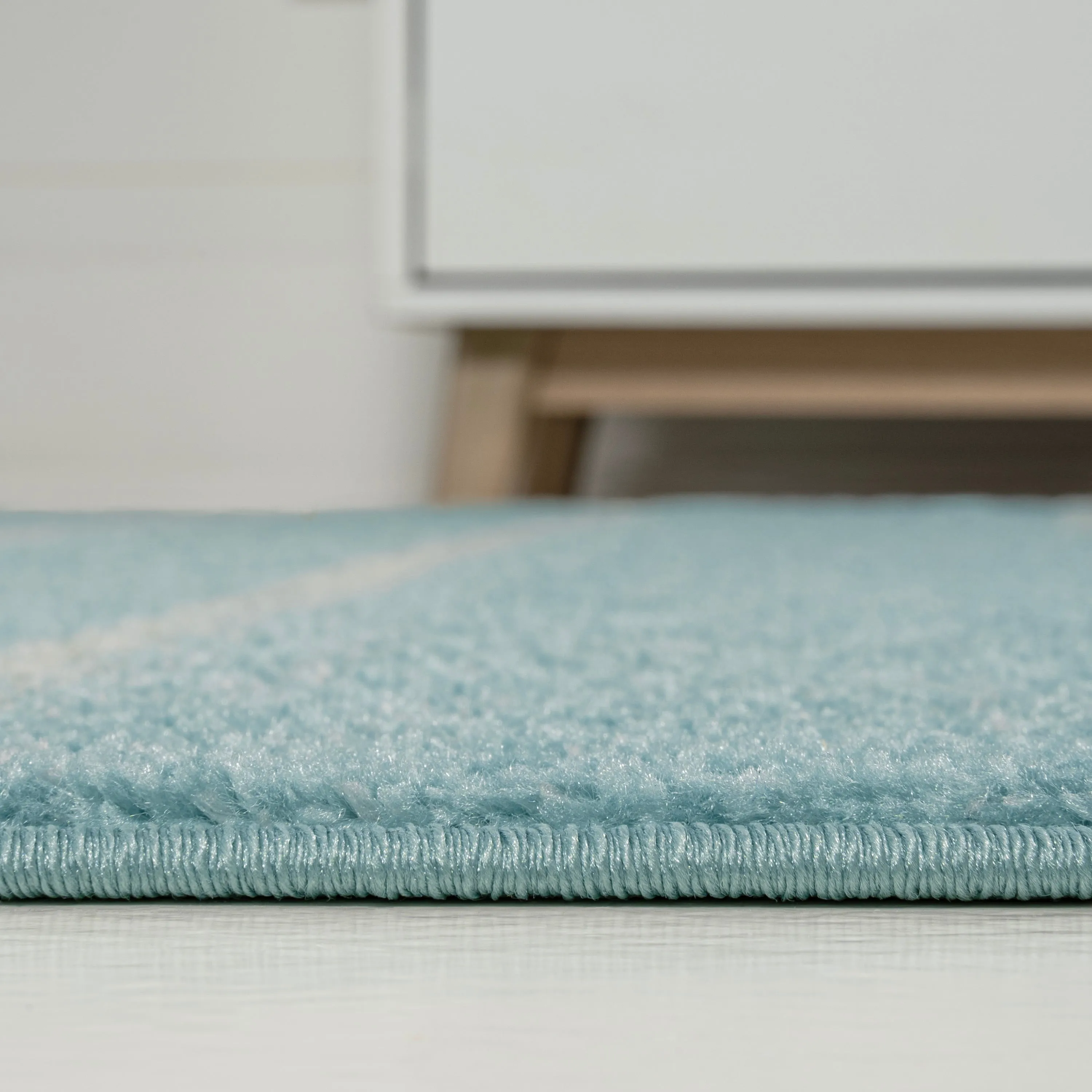 JONATHAN Y Alia Minimalist Stripe Area Rug