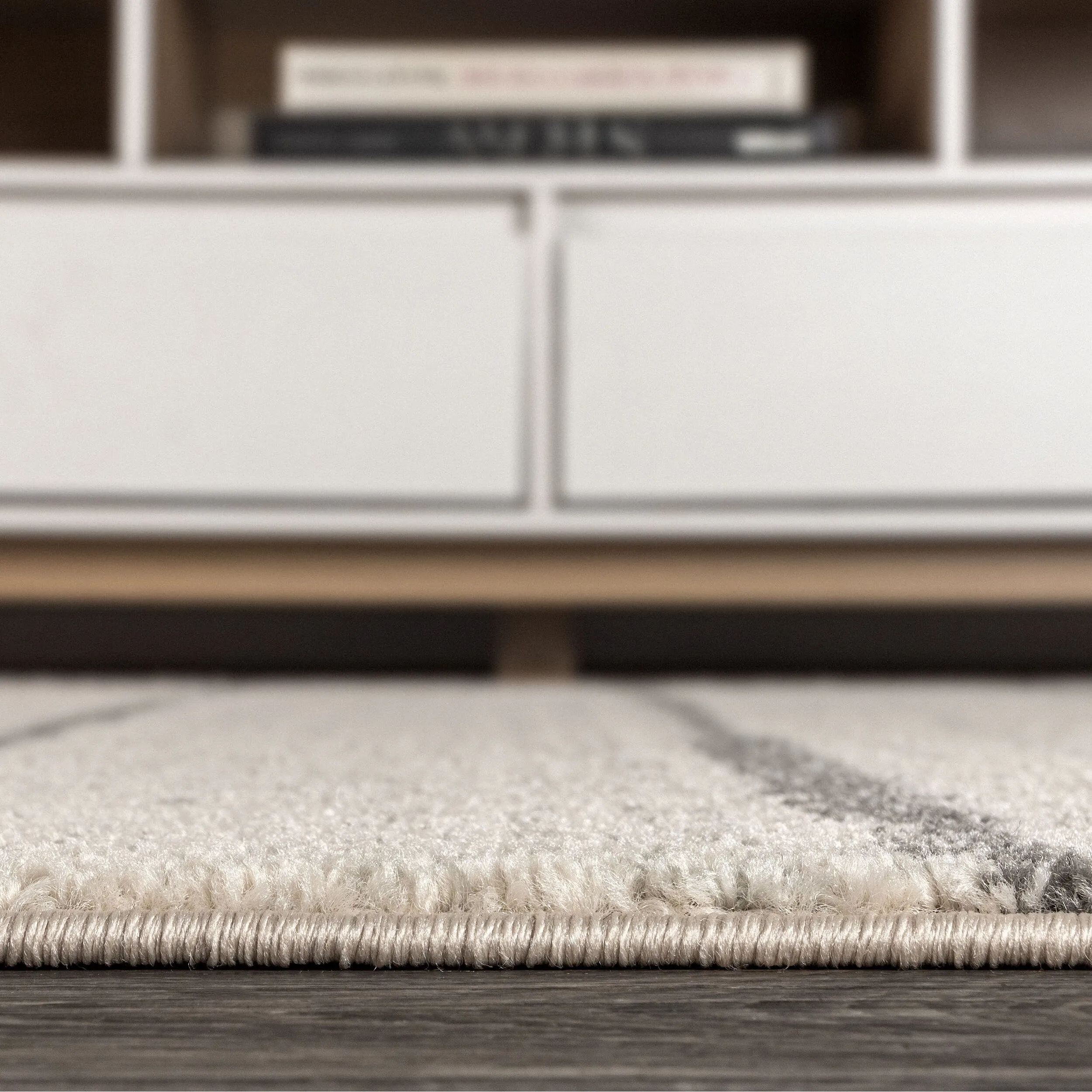 JONATHAN Y Alia Minimalist Stripe Area Rug