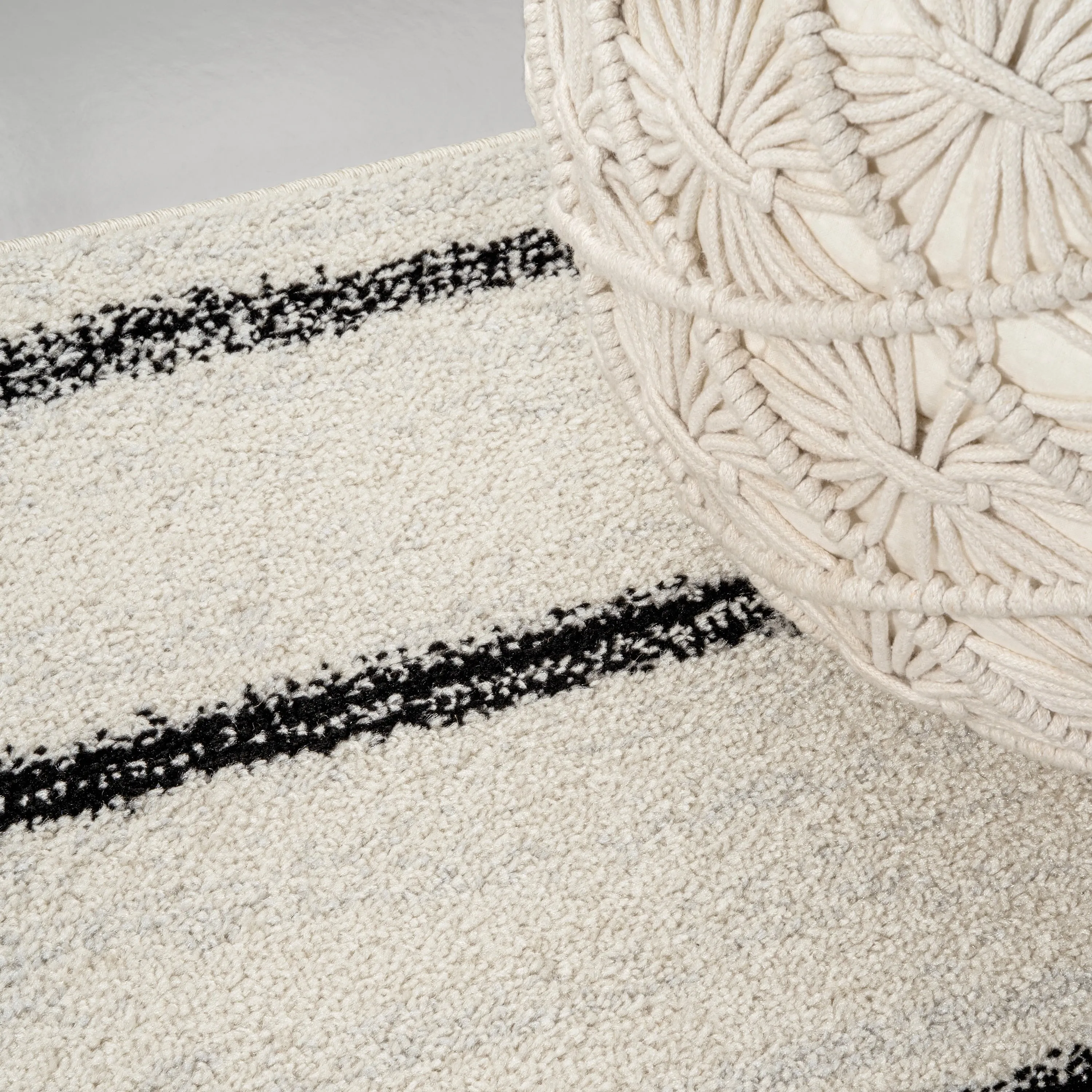 JONATHAN Y Alia Minimalist Stripe Area Rug