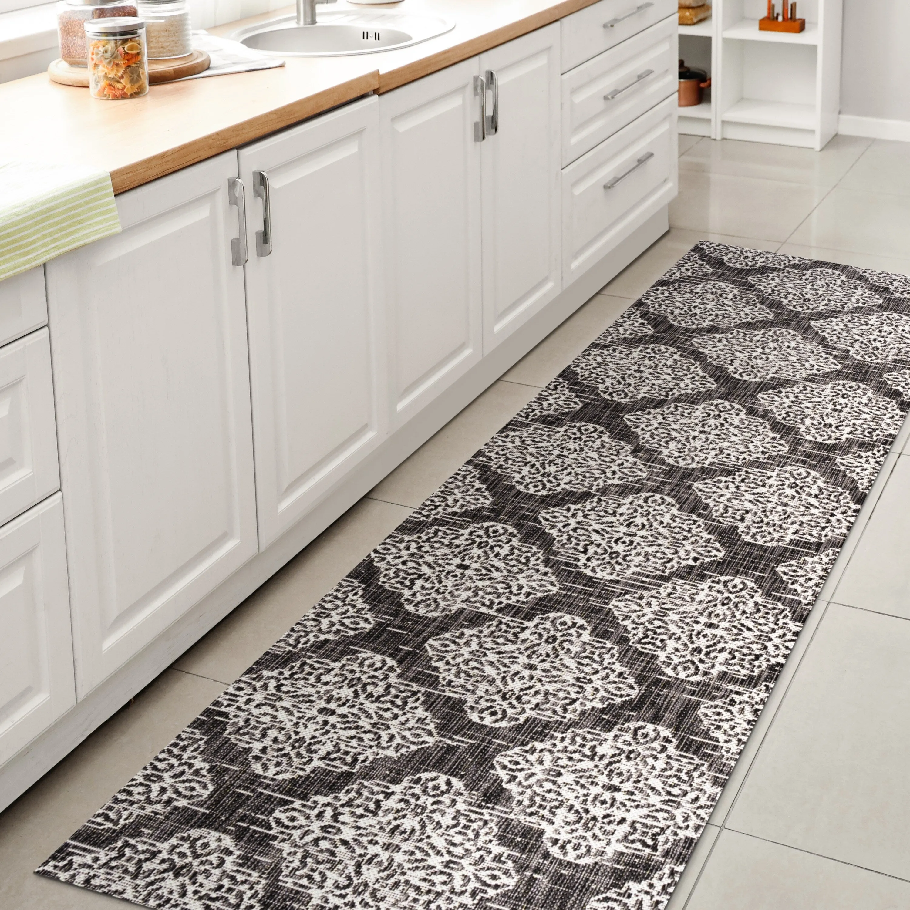 JONATHAN Y Arabesque Ornate Medallions Indoor/Outdoor Area Rug