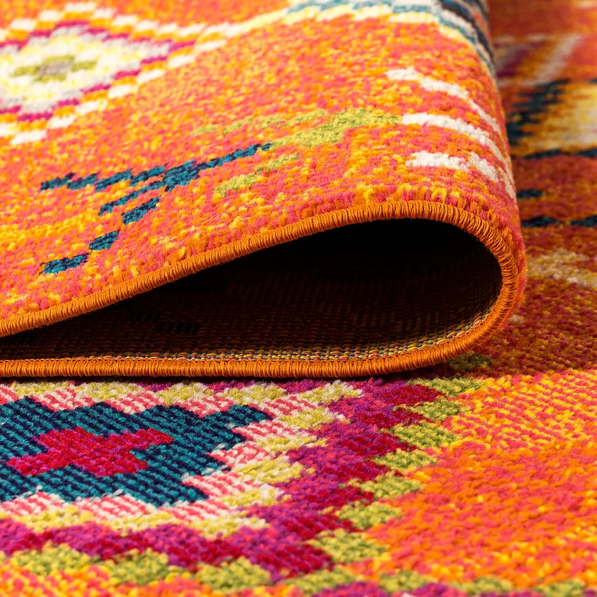 JONATHAN Y Arta Love Geometric Area Rug
