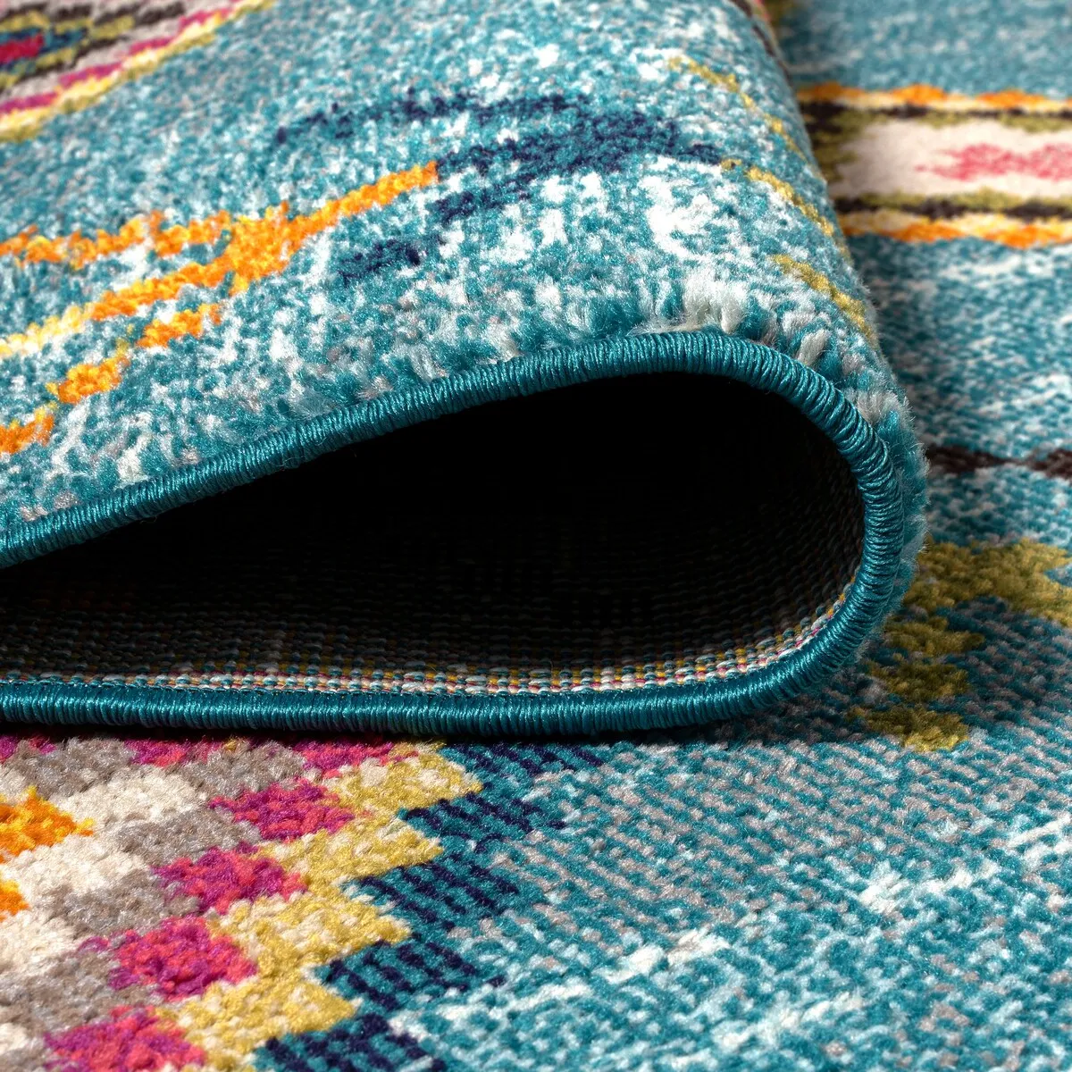 JONATHAN Y Arta Love Geometric Area Rug