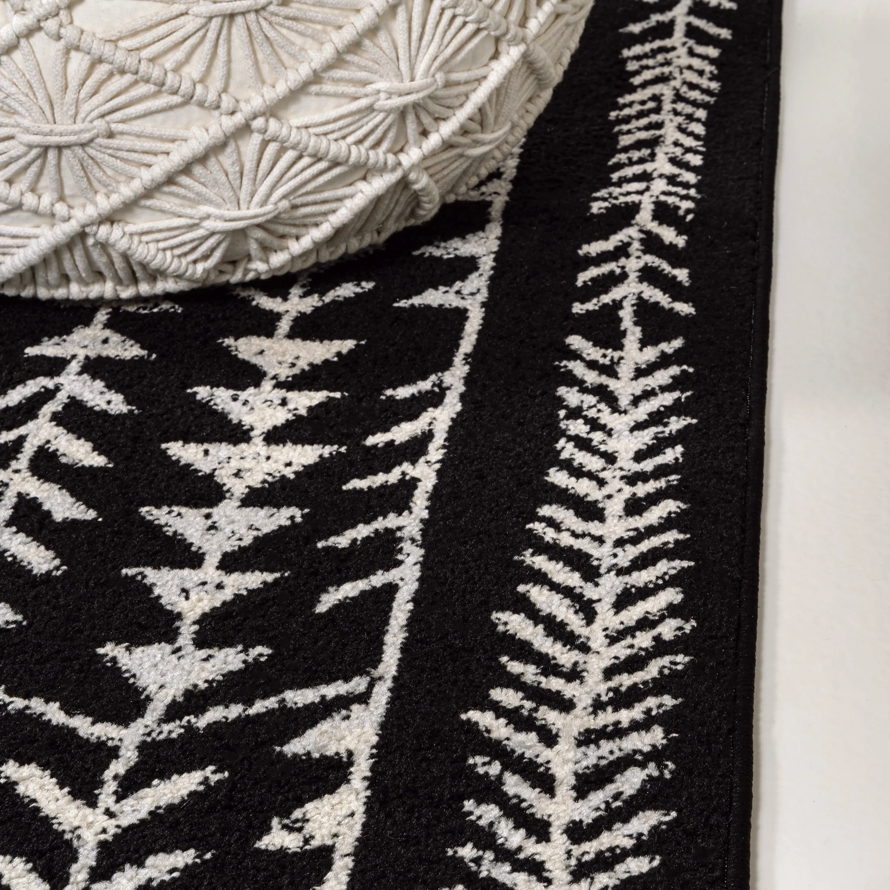 JONATHAN Y Asilah Moroccan Geometric Area Rug