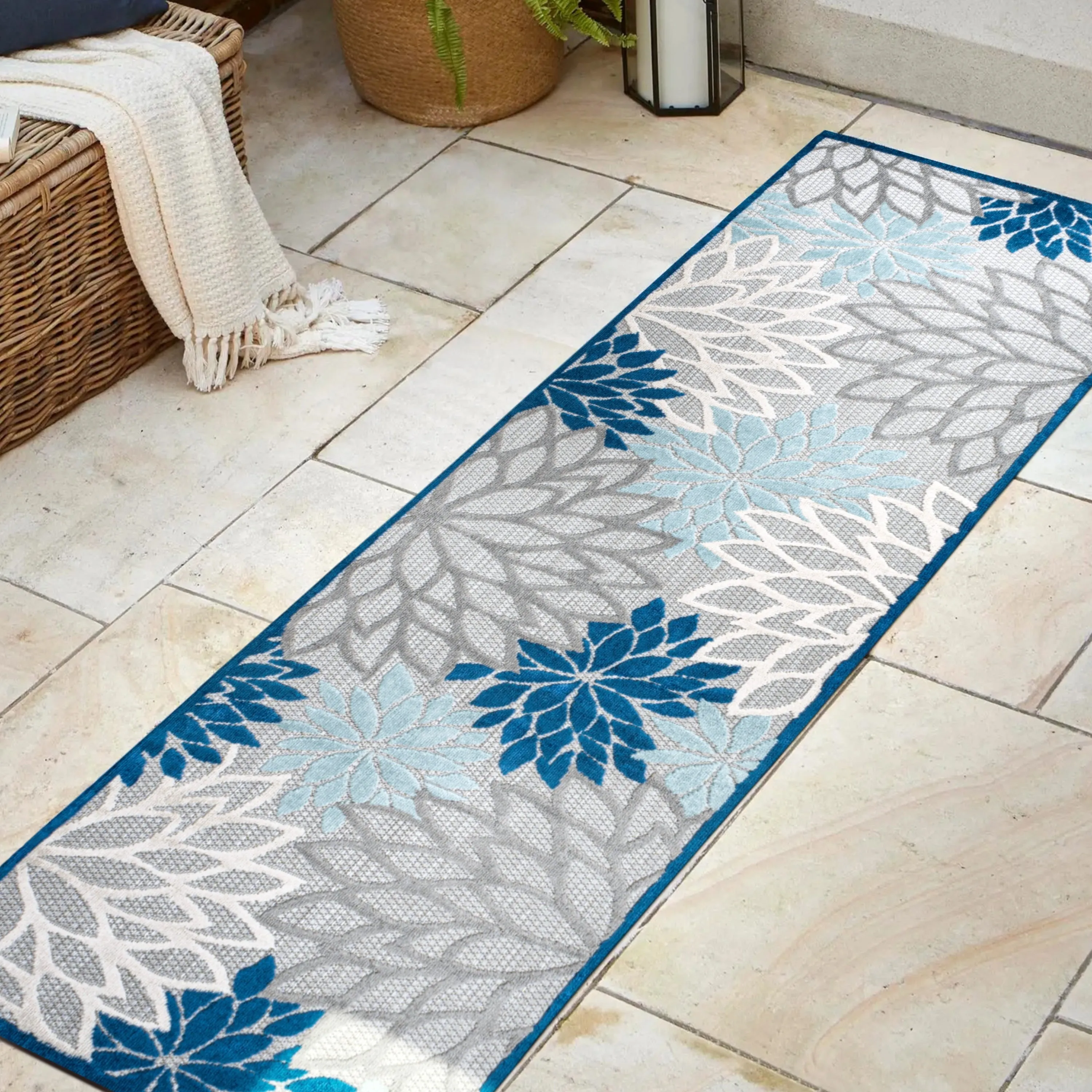 JONATHAN Y Atrani Floral Indoor/Outdoor Area Rug