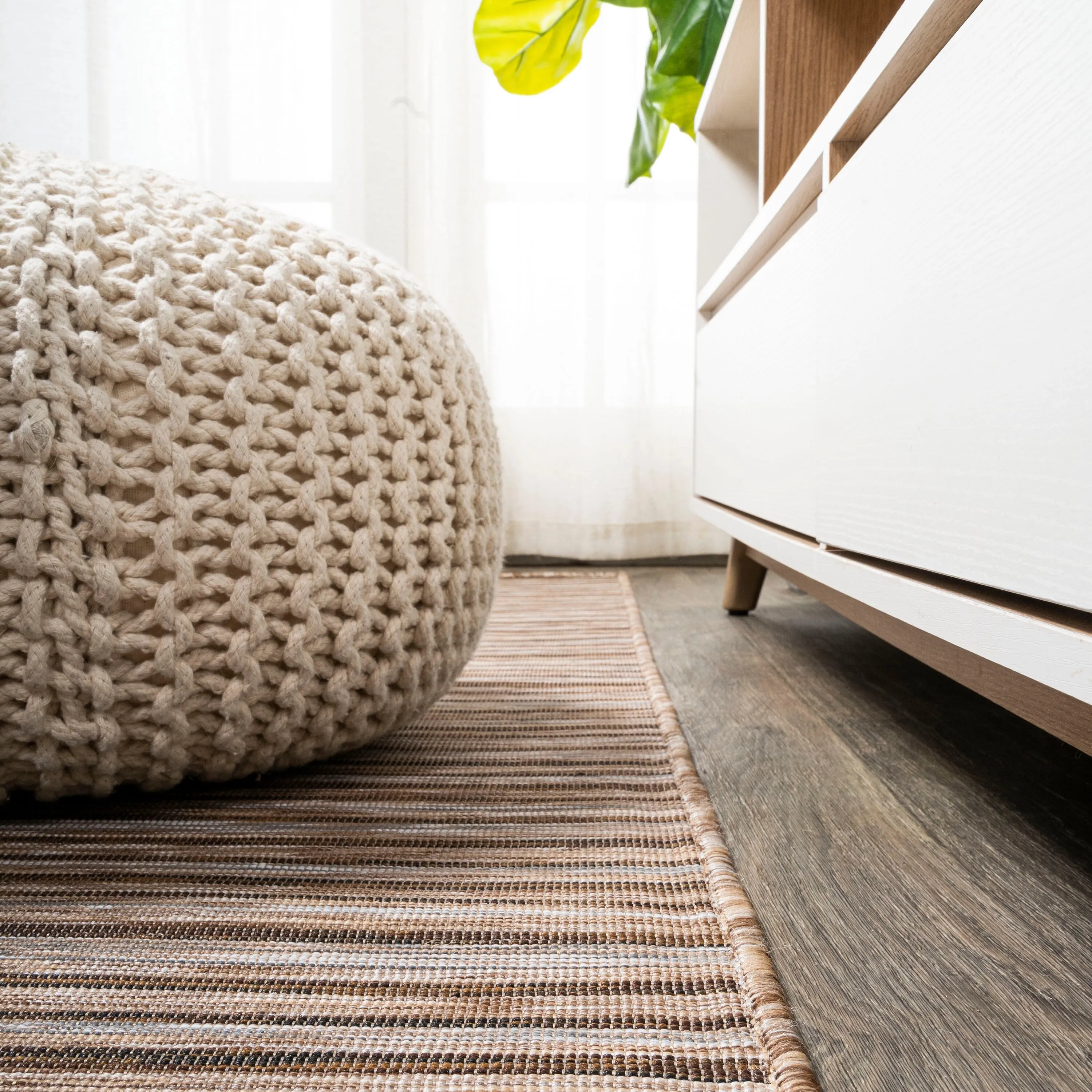 JONATHAN Y Finn Modern Farmhouse Pinstripe Area Rug