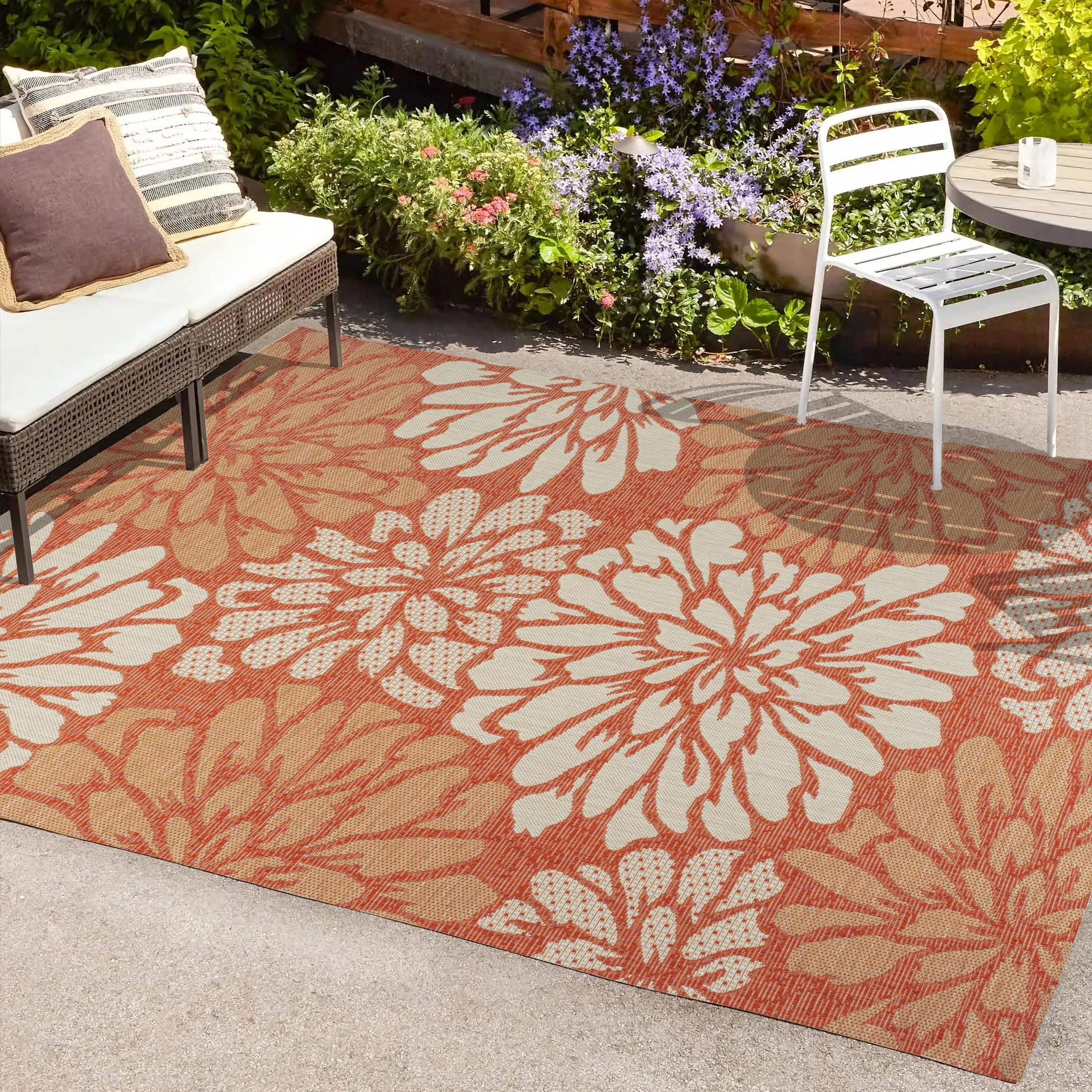 JONATHAN Y Floral Textured Weave Indoor/Outdoor Area Rug