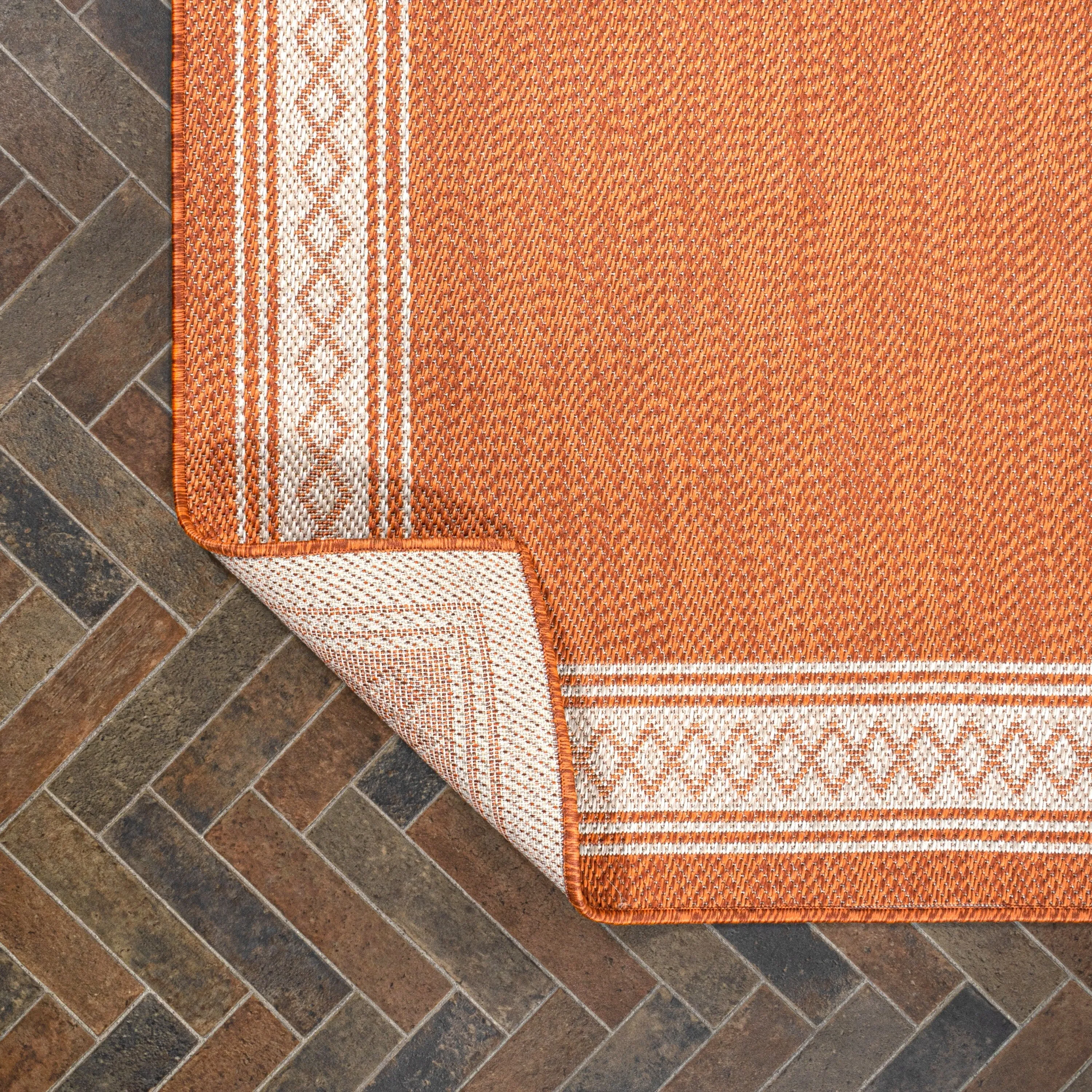 JONATHAN Y Havana Classic Diamond Border Indoor/Outdoor Area Rug