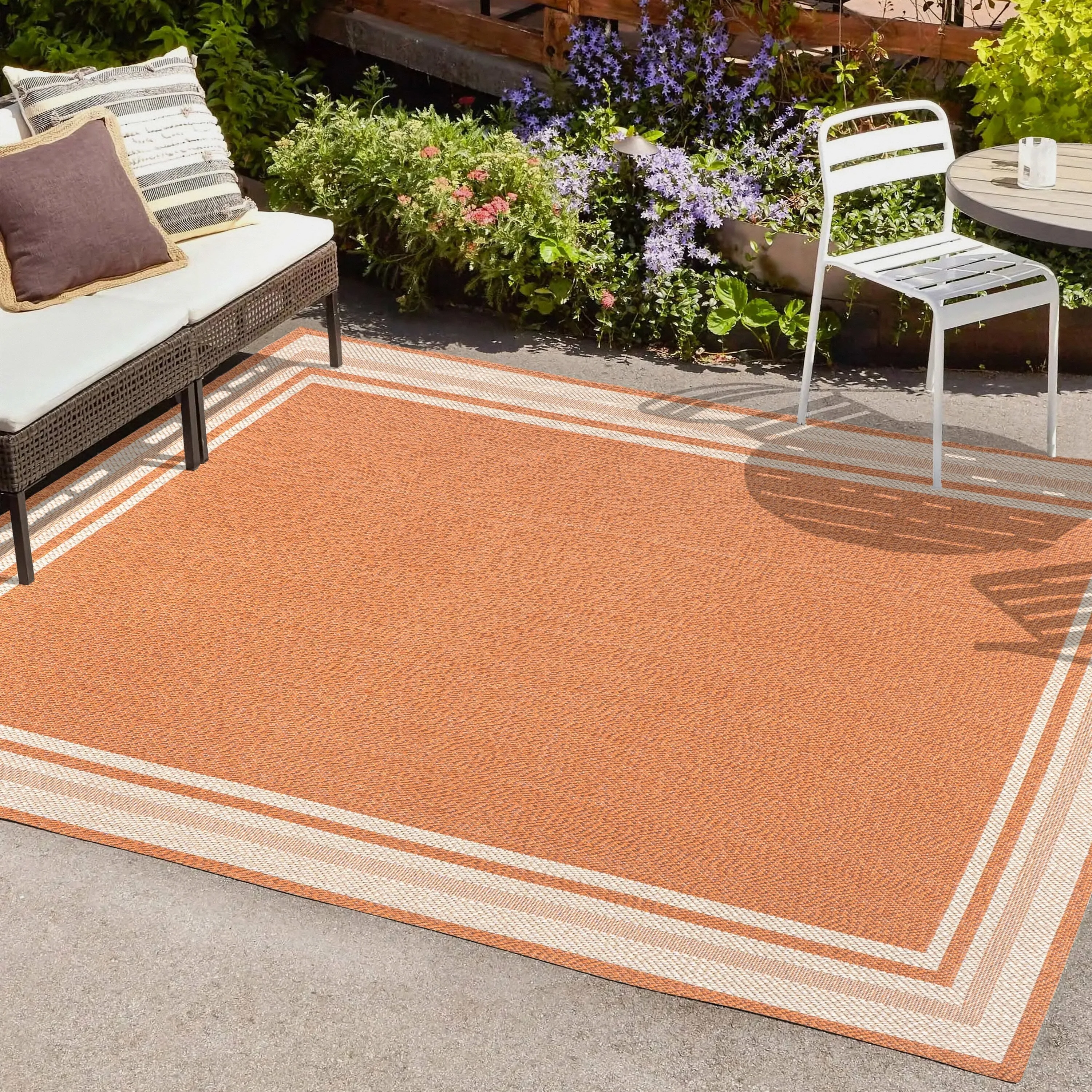 JONATHAN Y Haynes Modern Border Stripe Indoor/Outdoor Area Rug