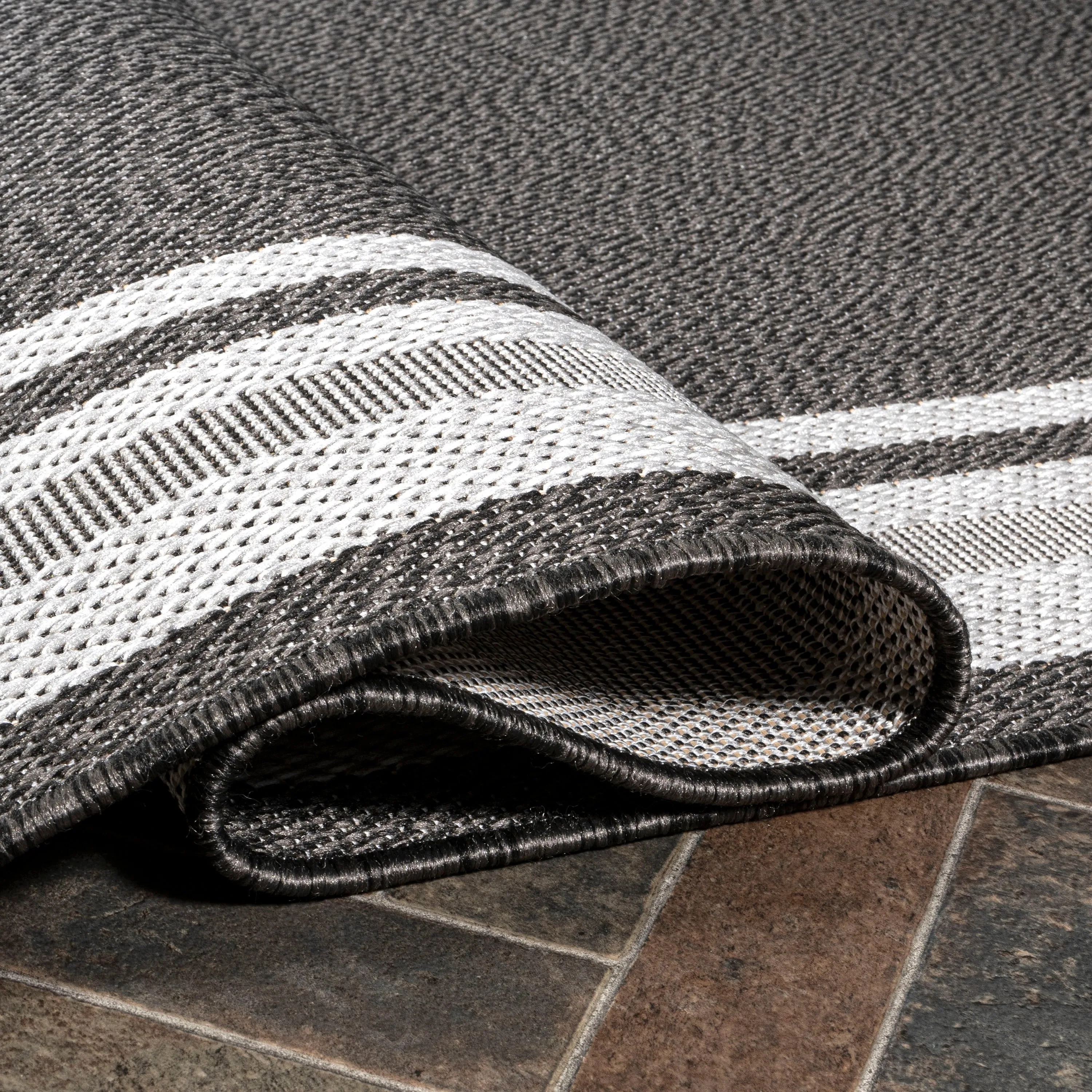 JONATHAN Y Haynes Modern Border Stripe Indoor/Outdoor Area Rug