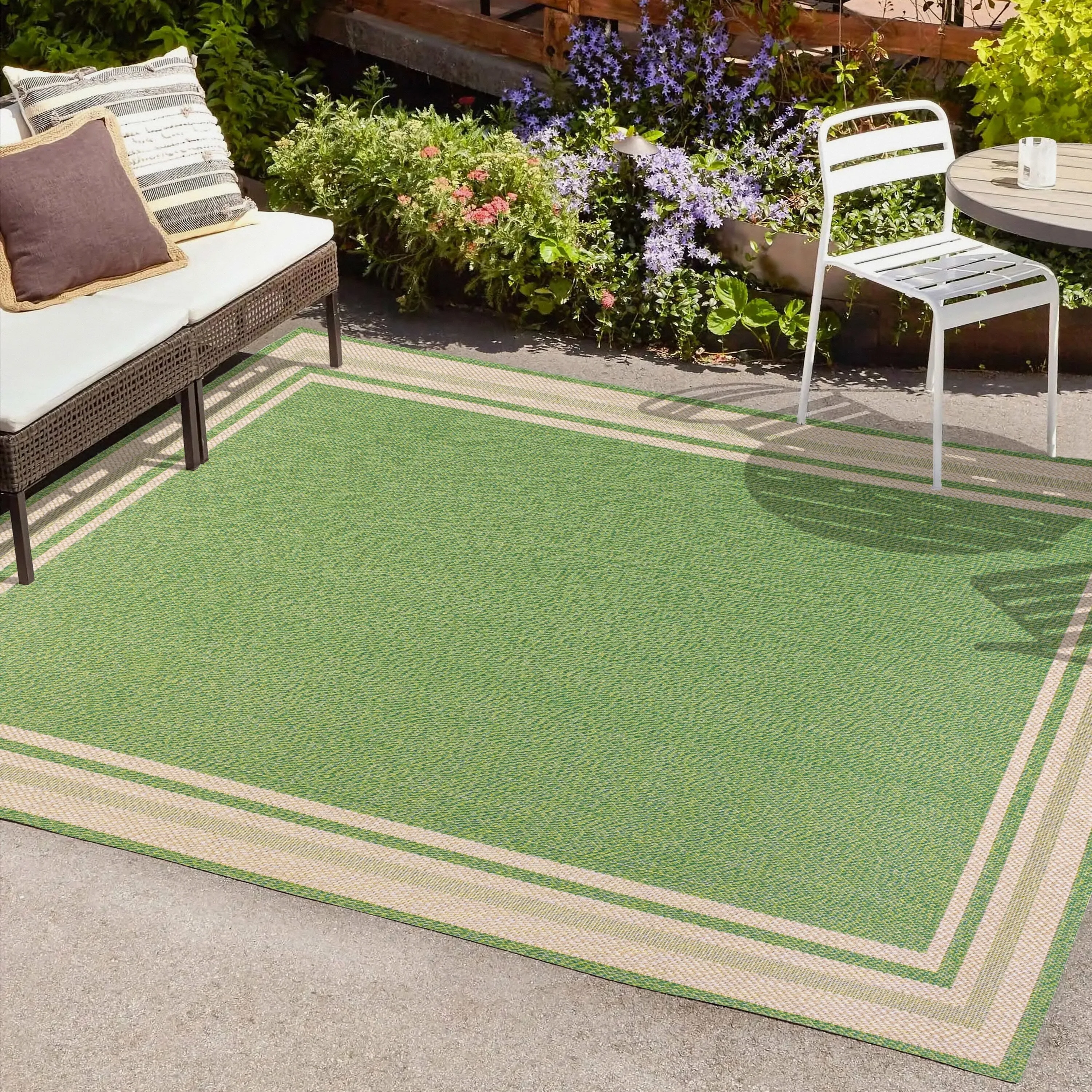 JONATHAN Y Haynes Modern Border Stripe Indoor/Outdoor Area Rug