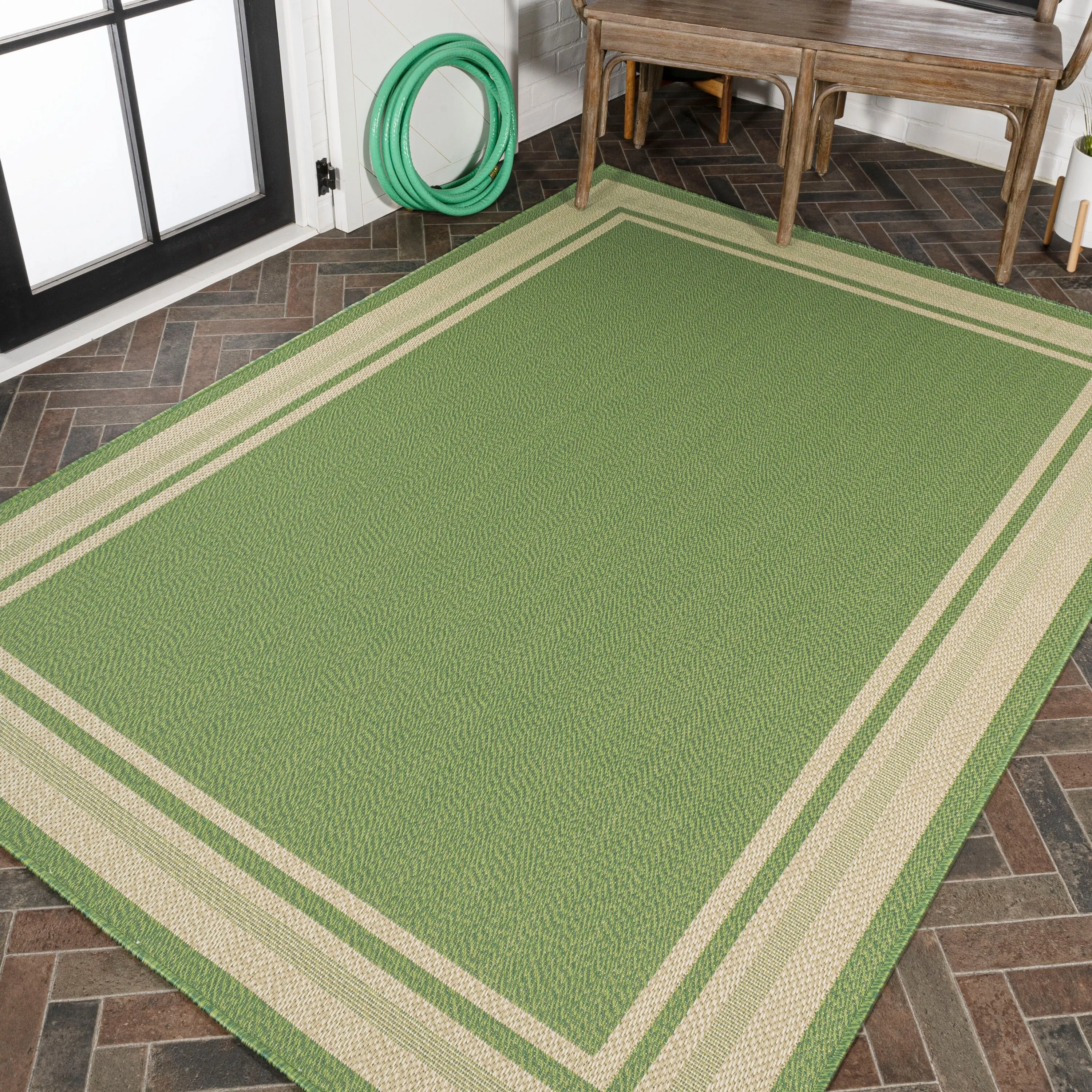 JONATHAN Y Haynes Modern Border Stripe Indoor/Outdoor Area Rug