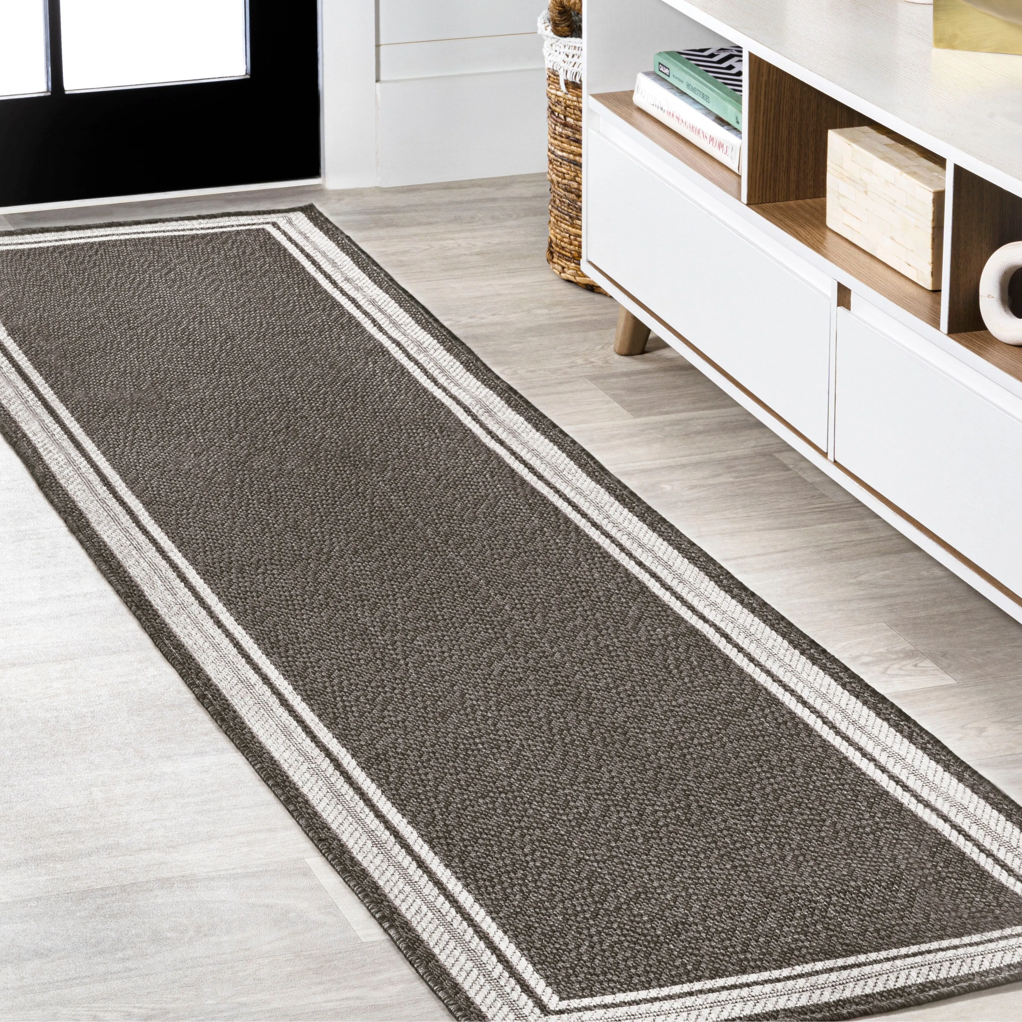 JONATHAN Y Haynes Modern Border Stripe Indoor/Outdoor Area Rug
