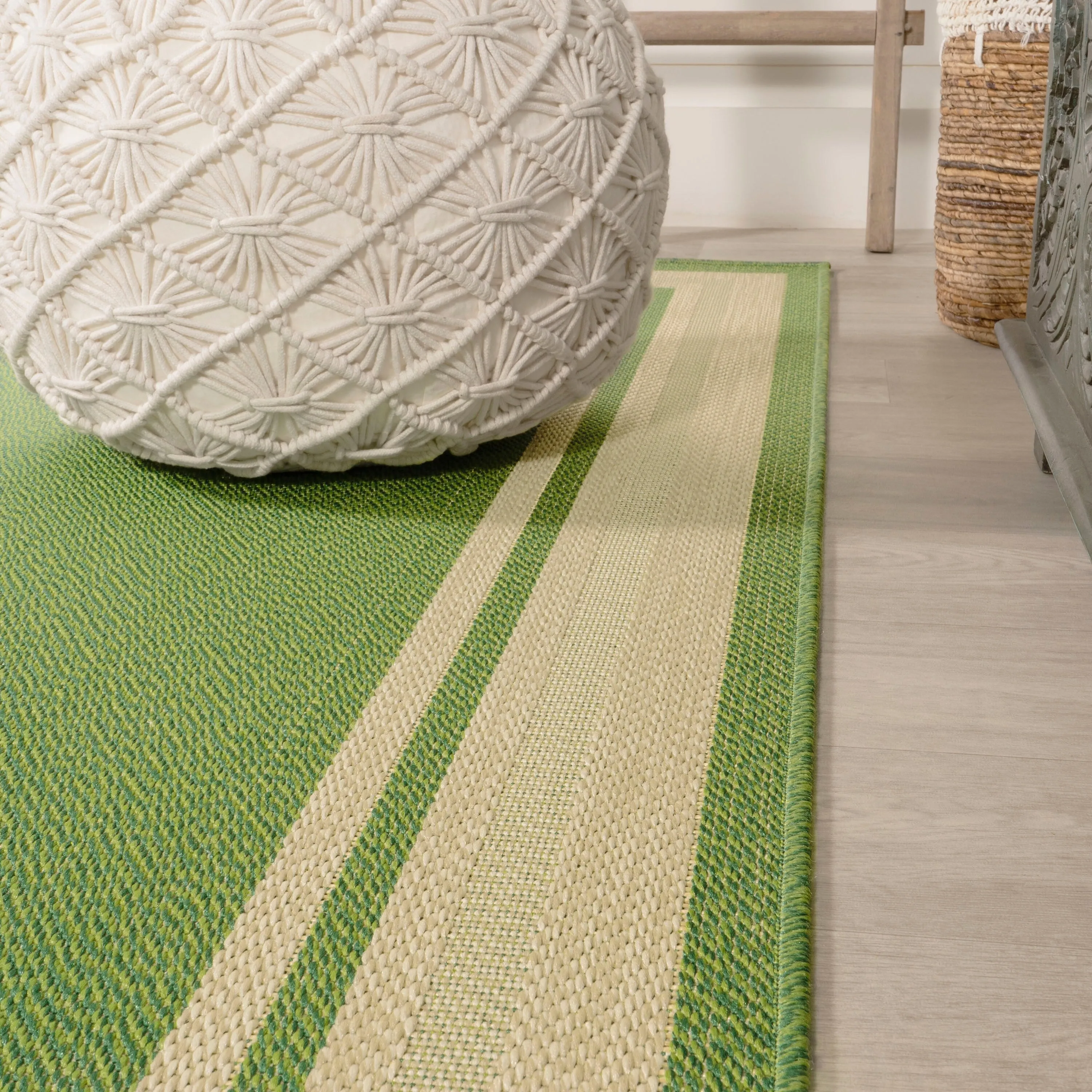 JONATHAN Y Haynes Modern Border Stripe Indoor/Outdoor Area Rug