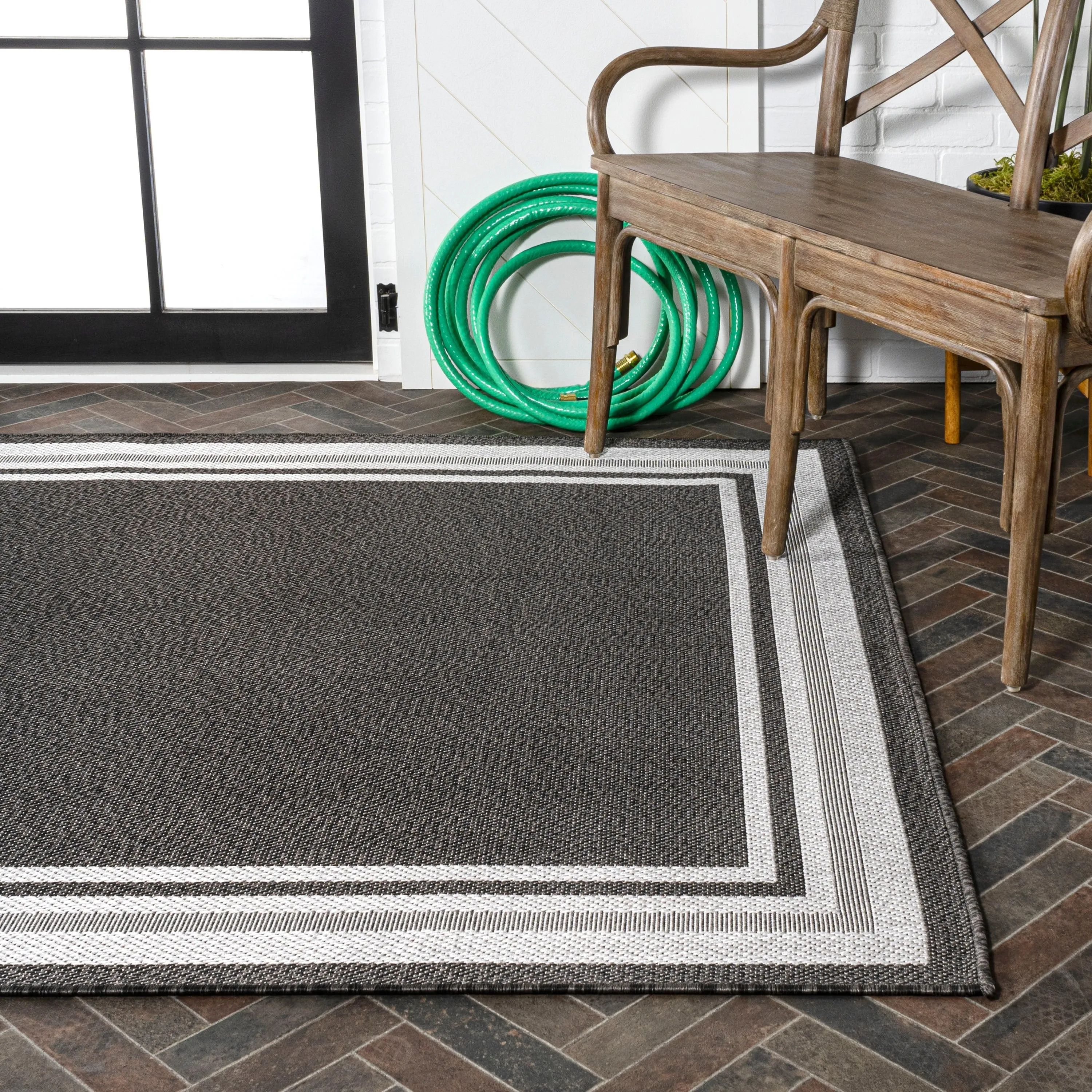 JONATHAN Y Haynes Modern Border Stripe Indoor/Outdoor Area Rug