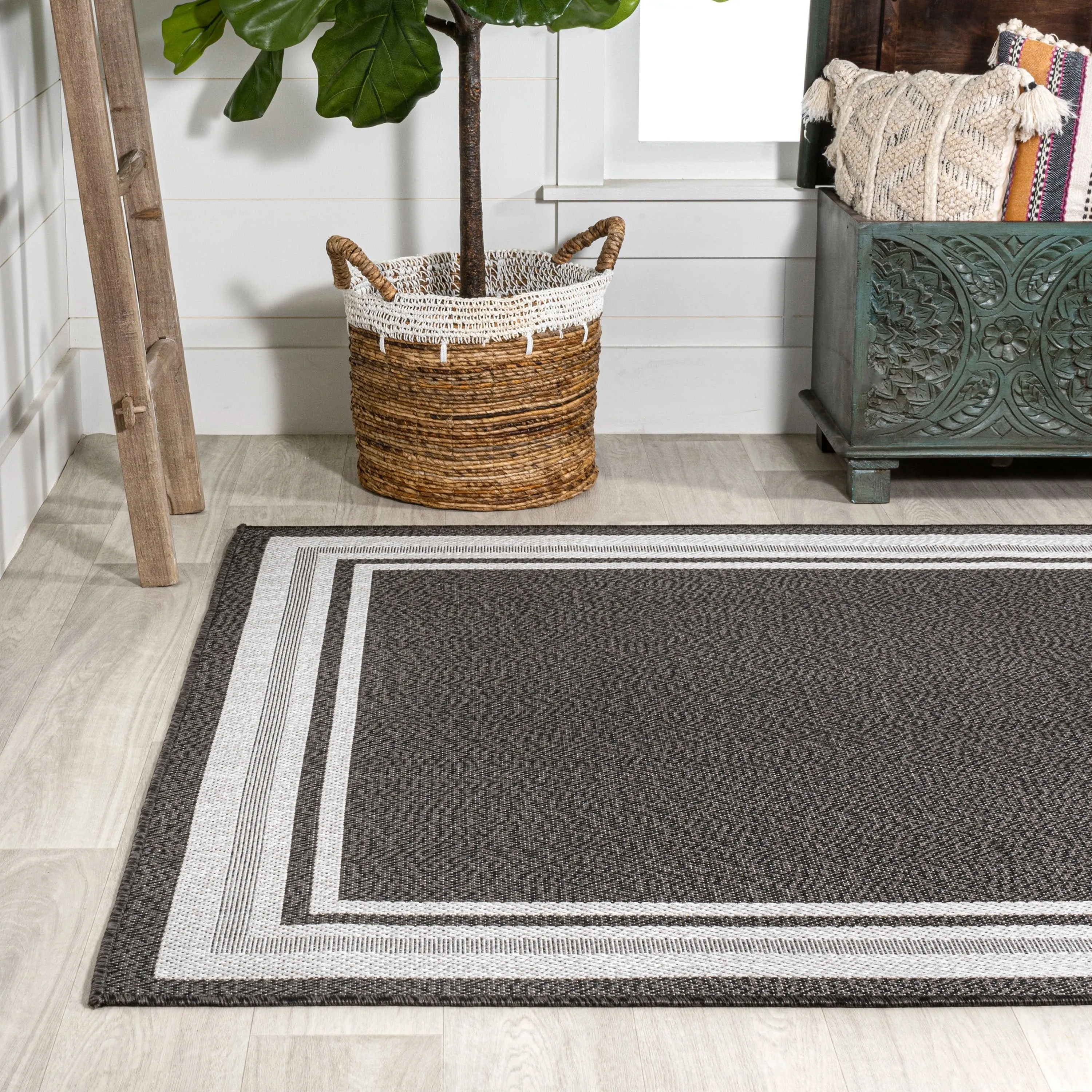 JONATHAN Y Haynes Modern Border Stripe Indoor/Outdoor Area Rug