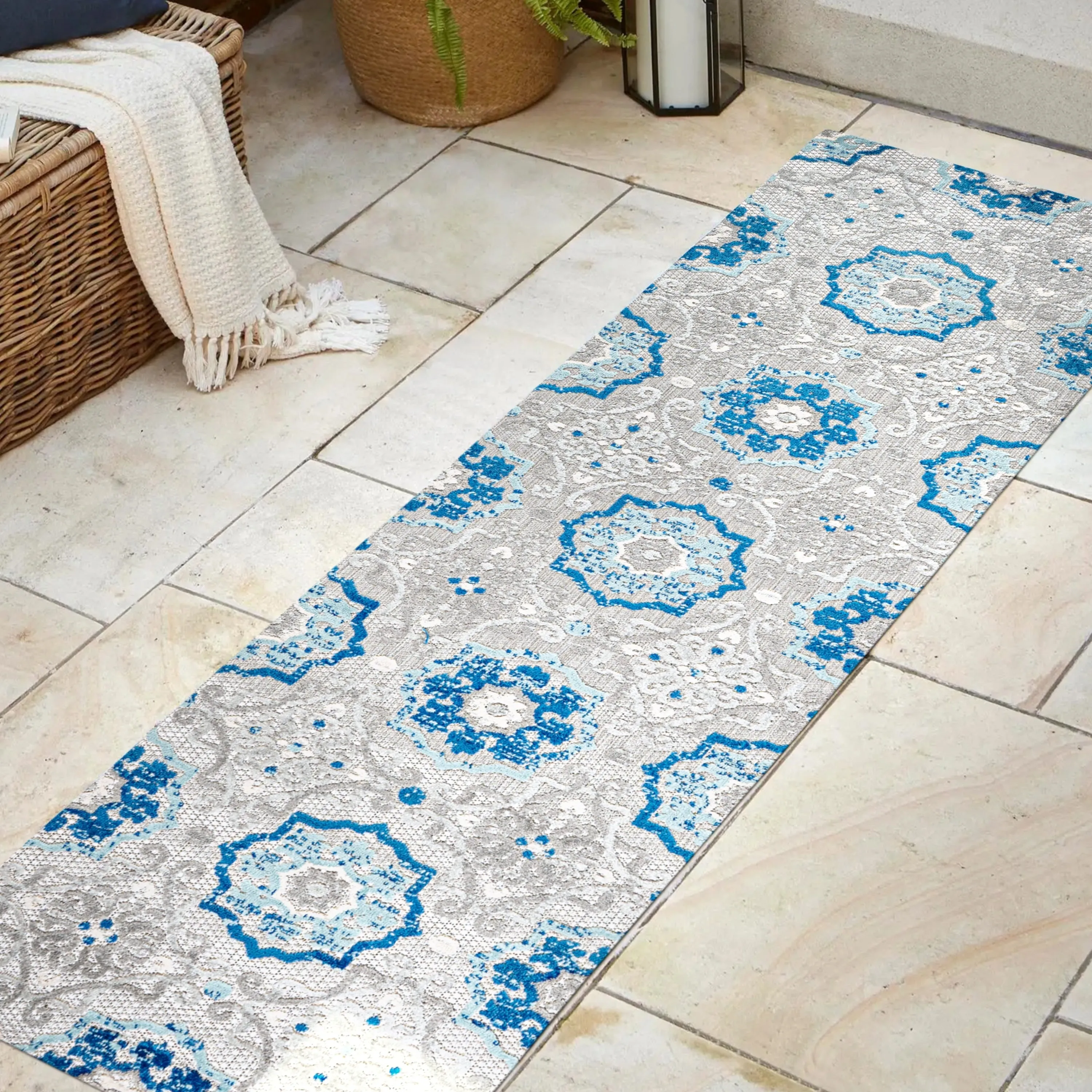JONATHAN Y Julien Medallion Indoor/Outdoor Area Rug