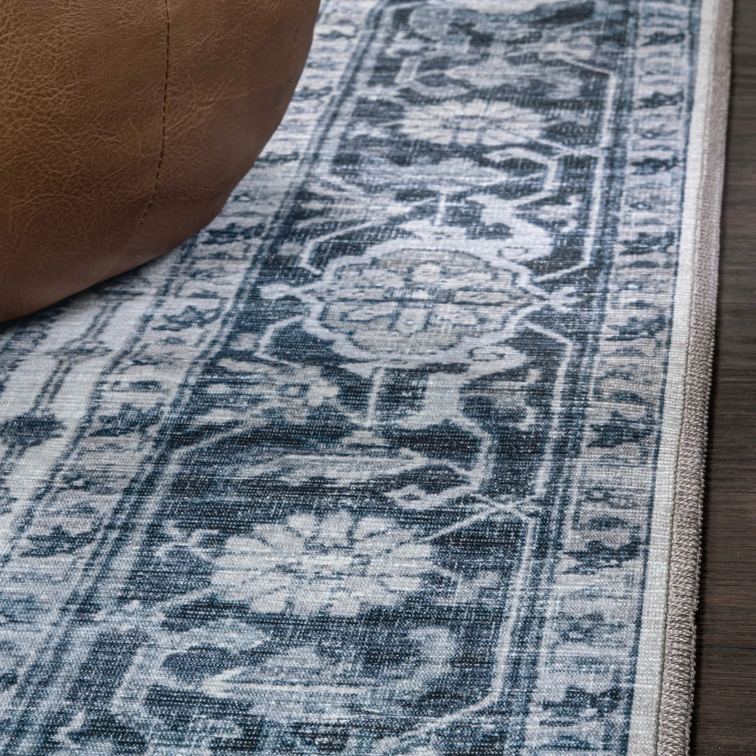 JONATHAN Y Maris Ornate Medallion Machine Washable Area Rug