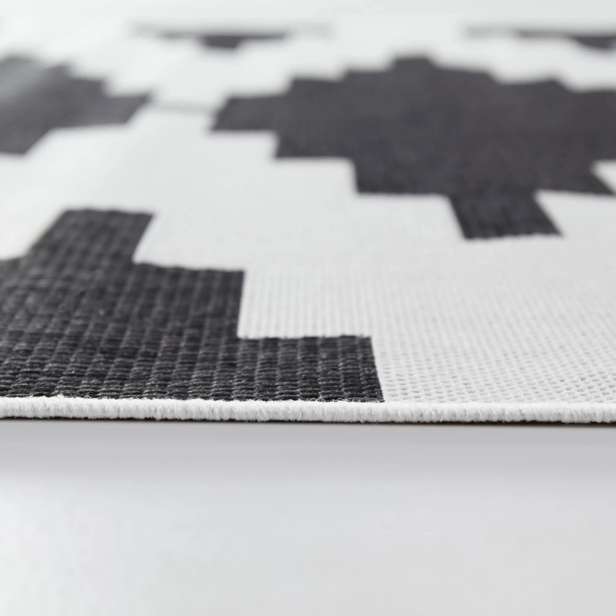 Joyce Southwestern Trellis Indoor/ Outdoor Area Rug