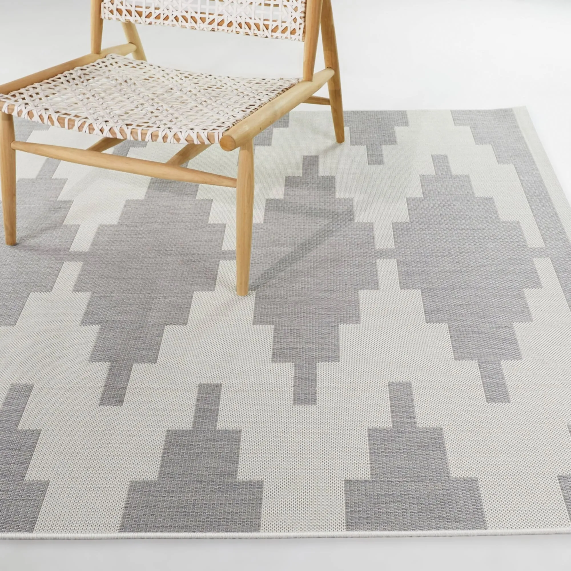 Joyce Southwestern Trellis Indoor/ Outdoor Area Rug