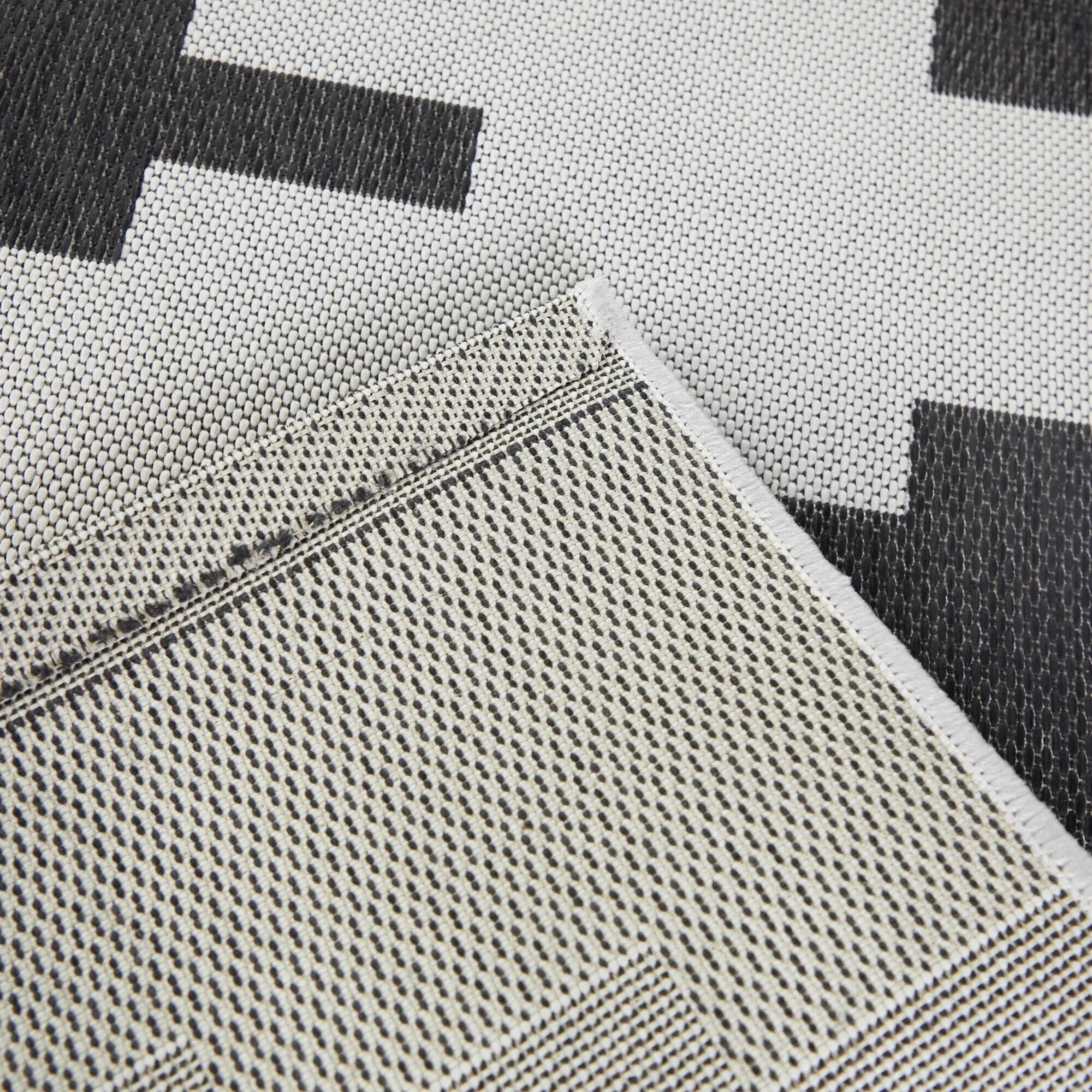 Joyce Southwestern Trellis Indoor/ Outdoor Area Rug