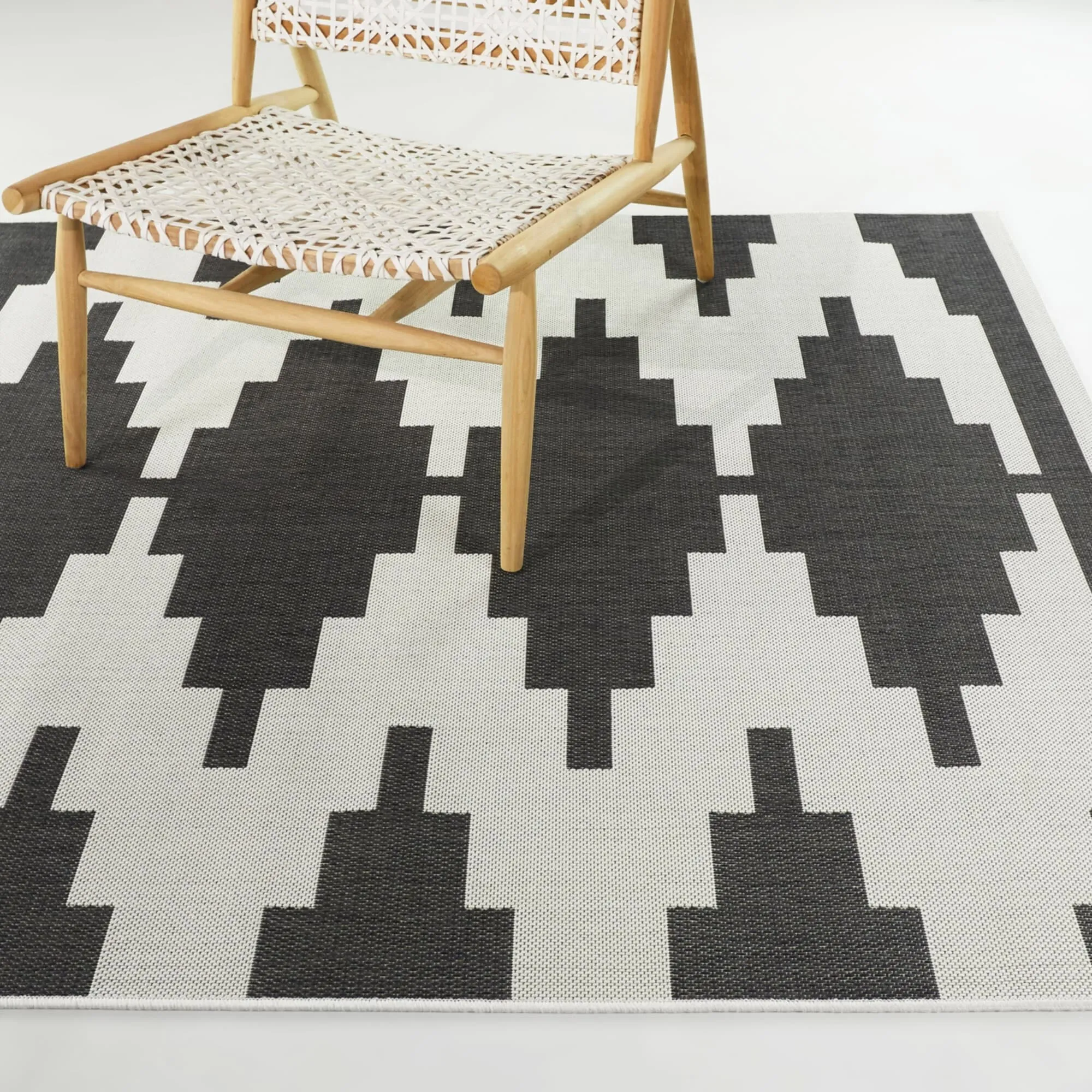 Joyce Southwestern Trellis Indoor/ Outdoor Area Rug
