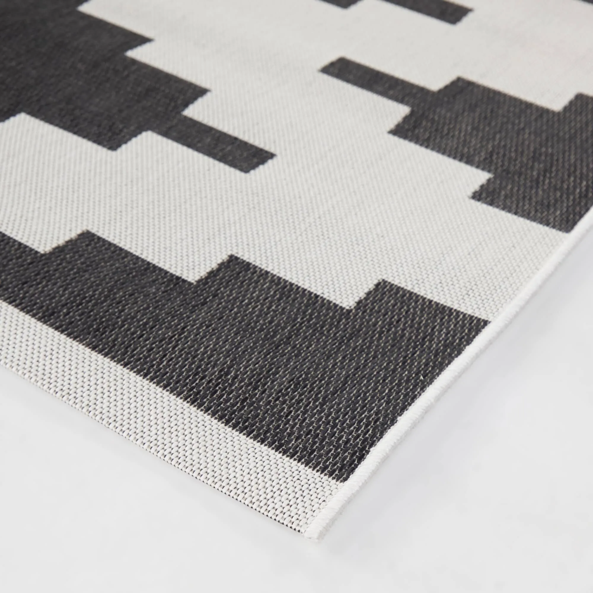 Joyce Southwestern Trellis Indoor/ Outdoor Area Rug