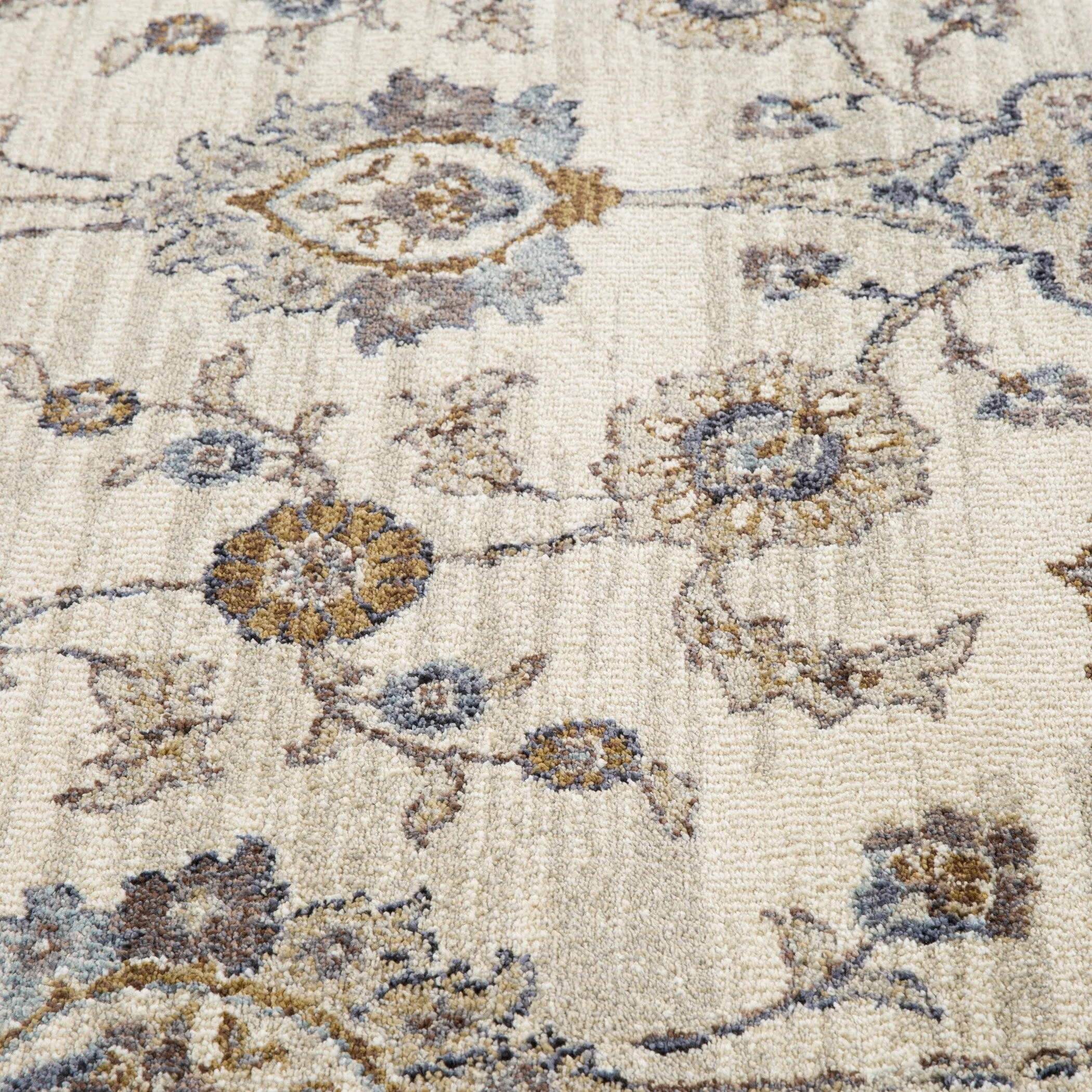 Julia Traditional Floral Area Rug