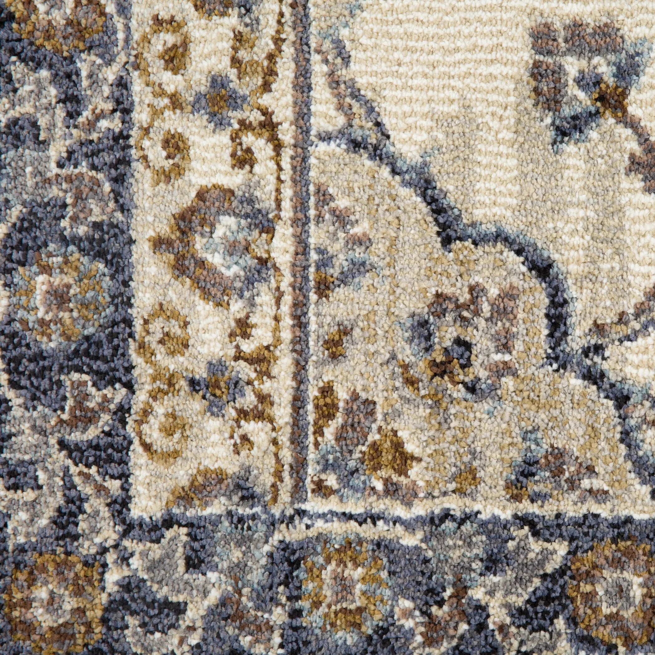 Julia Traditional Floral Area Rug