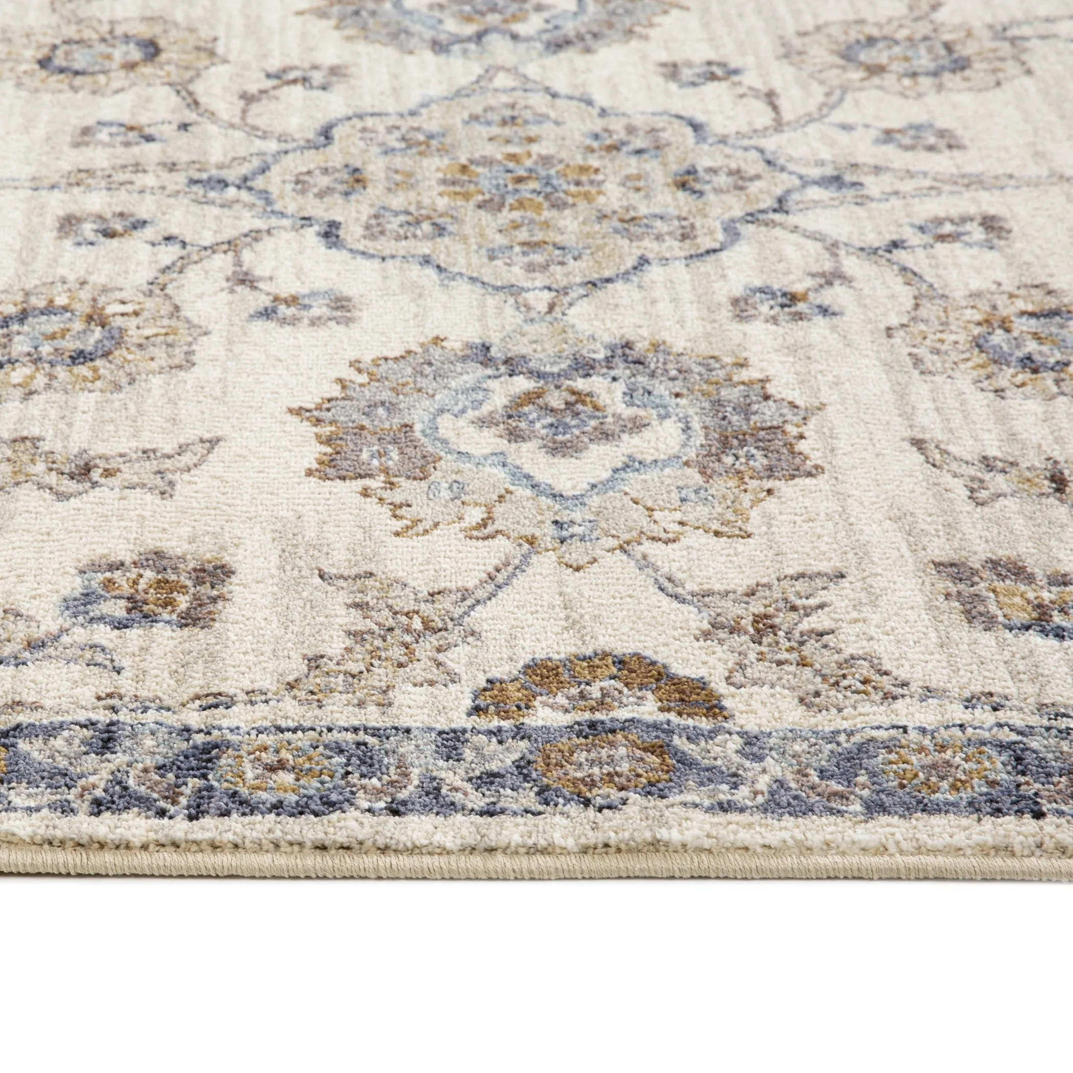Julia Traditional Floral Area Rug