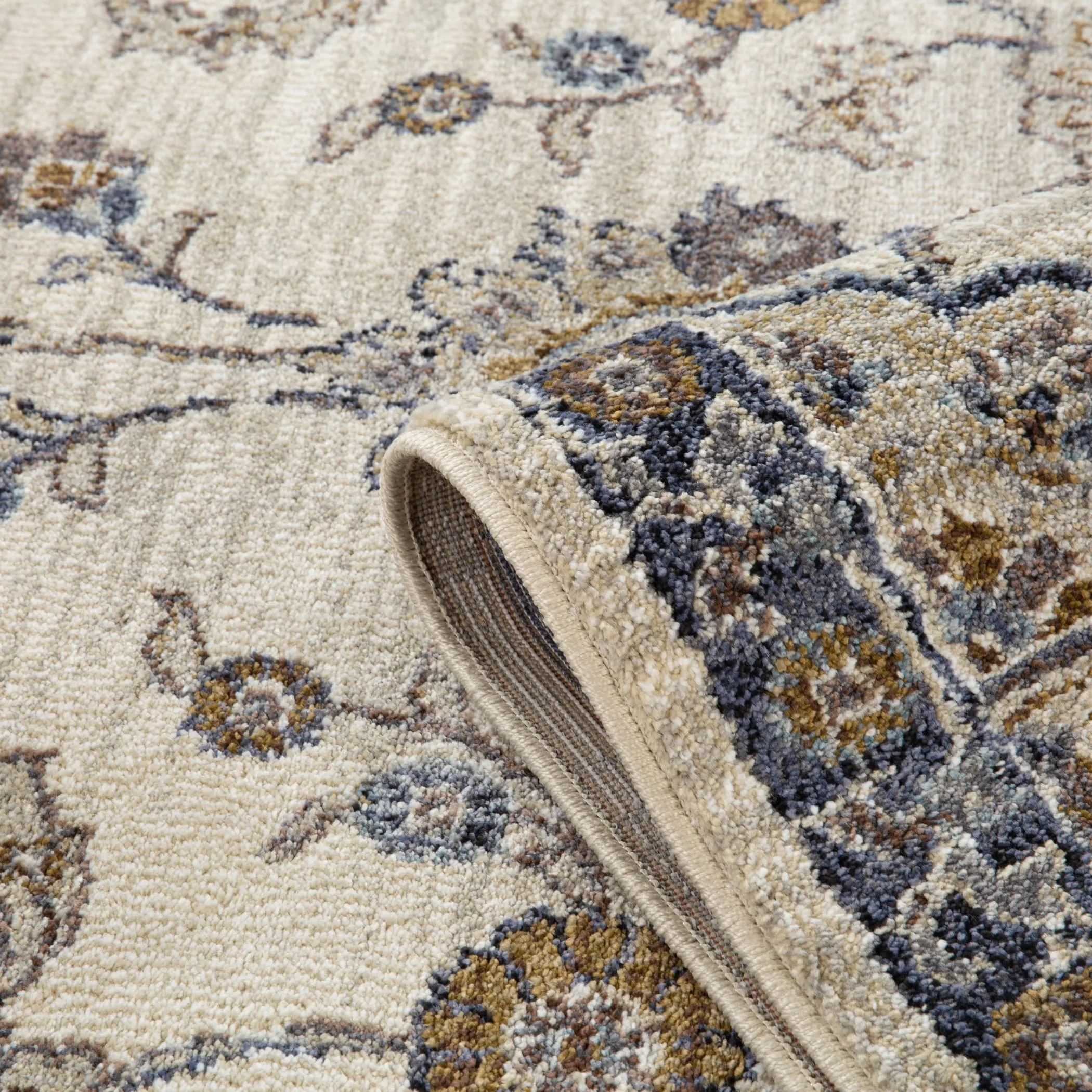 Julia Traditional Floral Area Rug