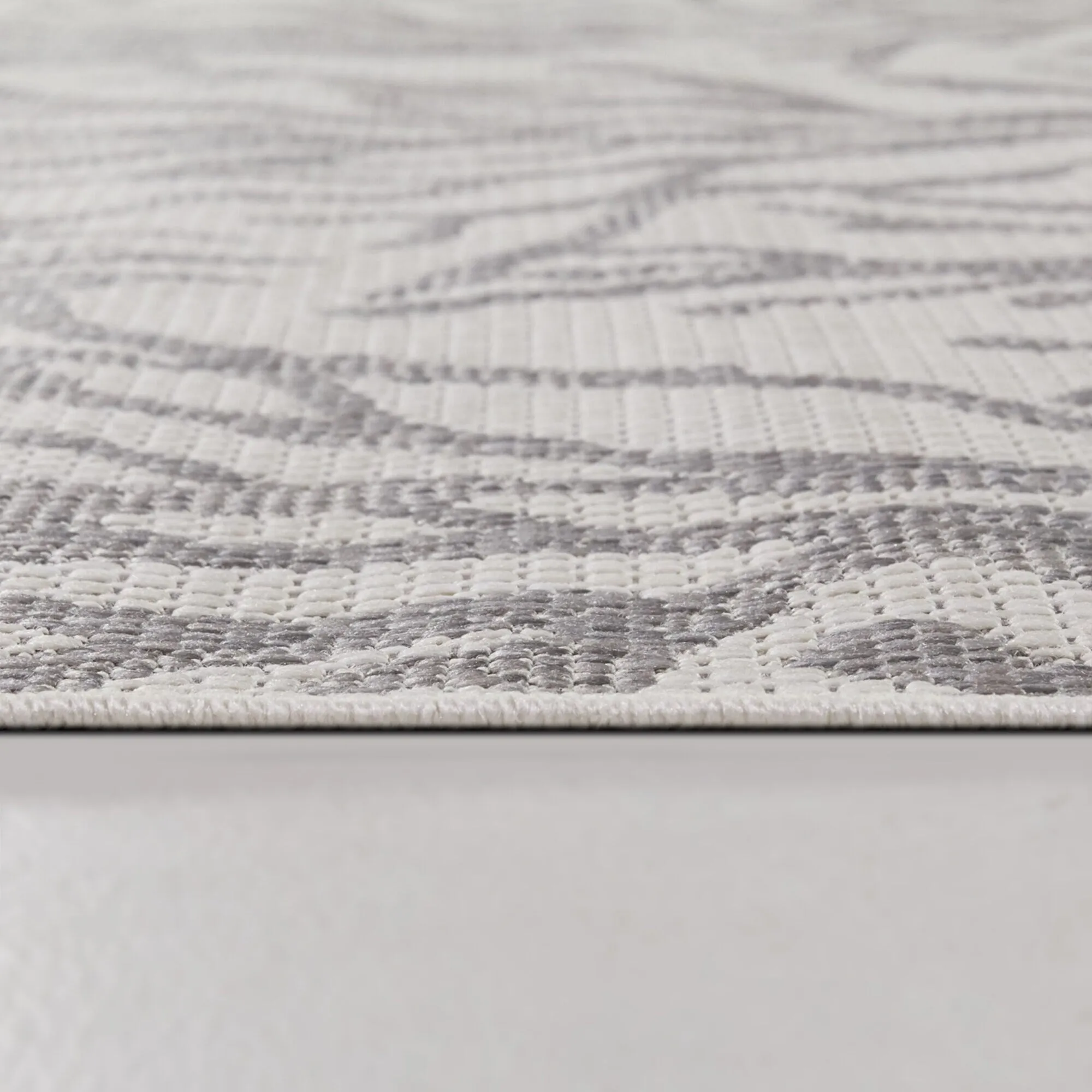 Lilburn Coastal Coral Area Rug