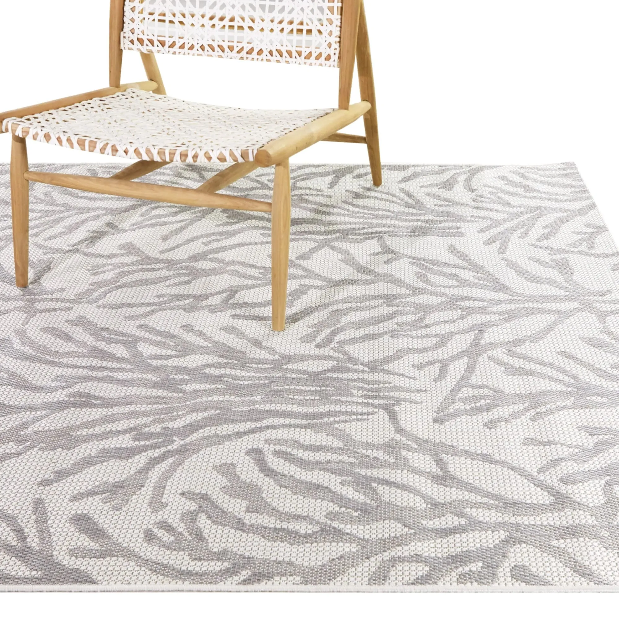 Lilburn Coastal Coral Area Rug