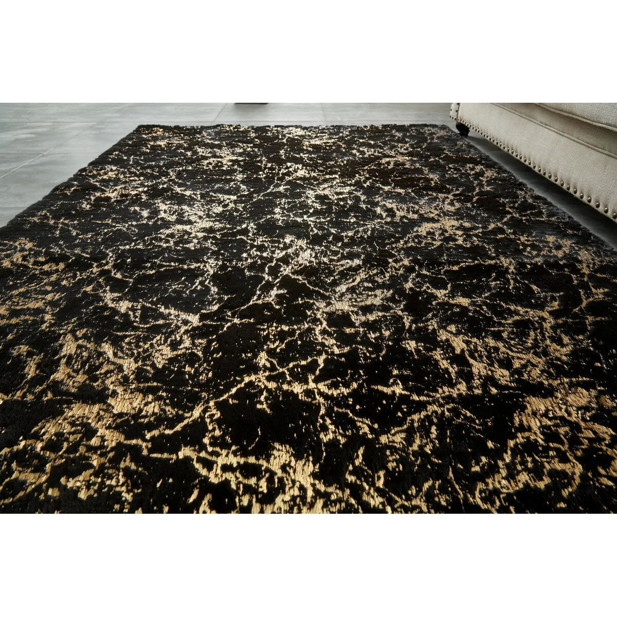 Lily Luxury Abstract Gilded Rectangular Area Rug
