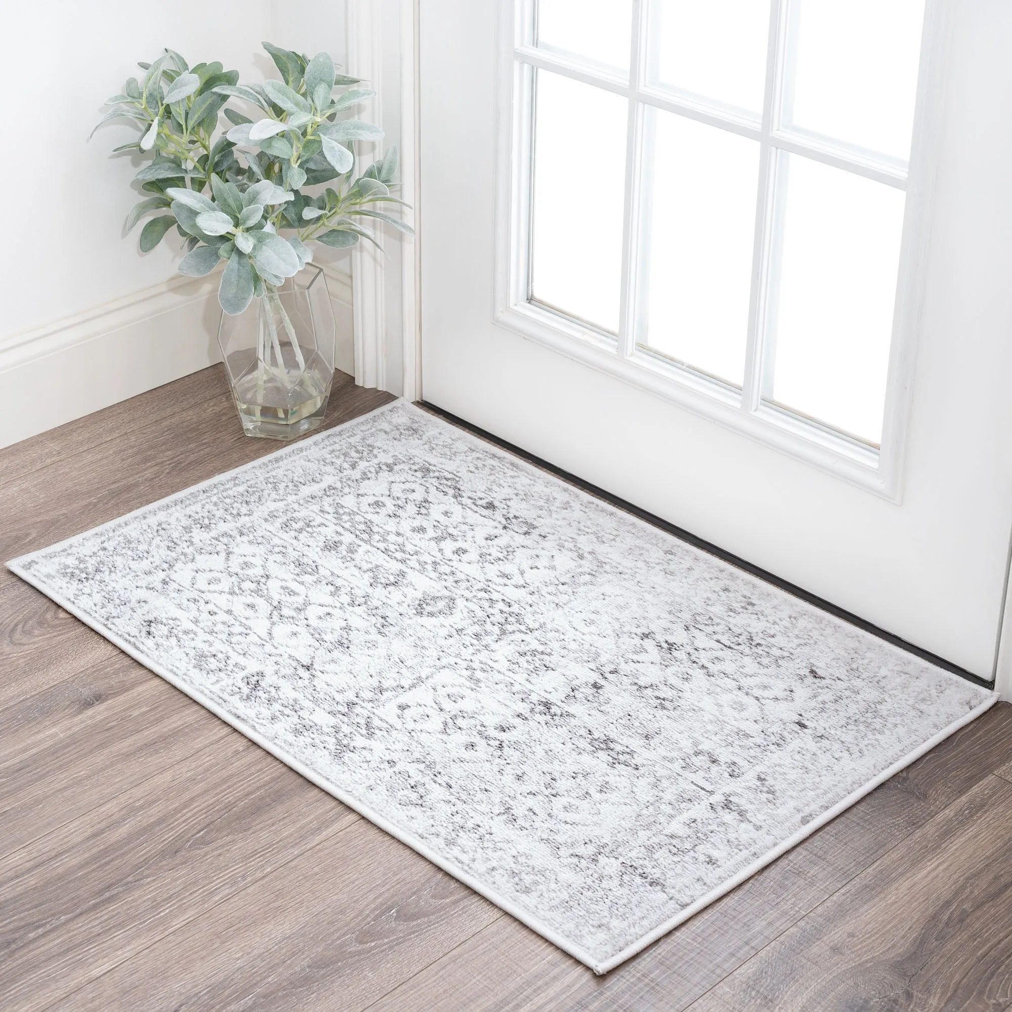 Linx Farmhouse Diamond Indoor Area Rug