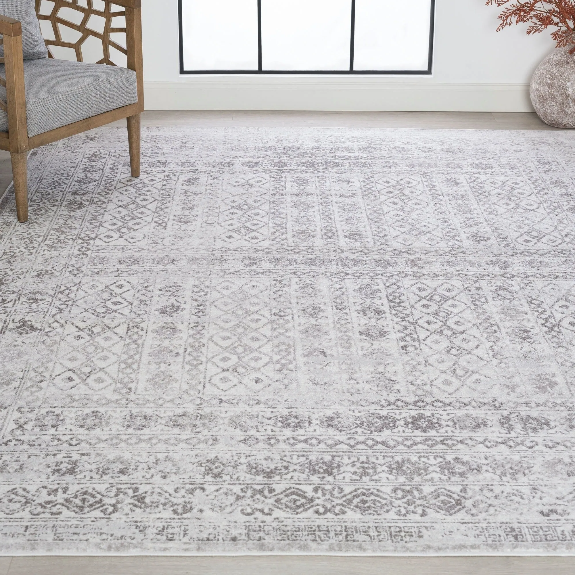 Linx Farmhouse Diamond Indoor Area Rug