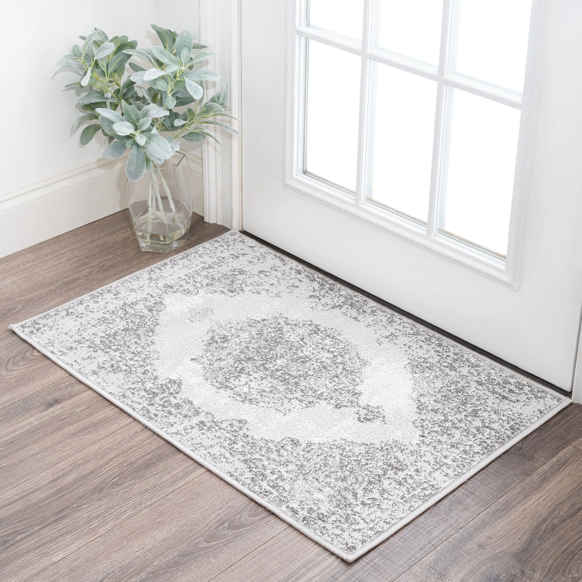 Linx Shabby Chic Medallion Indoor Area Rug