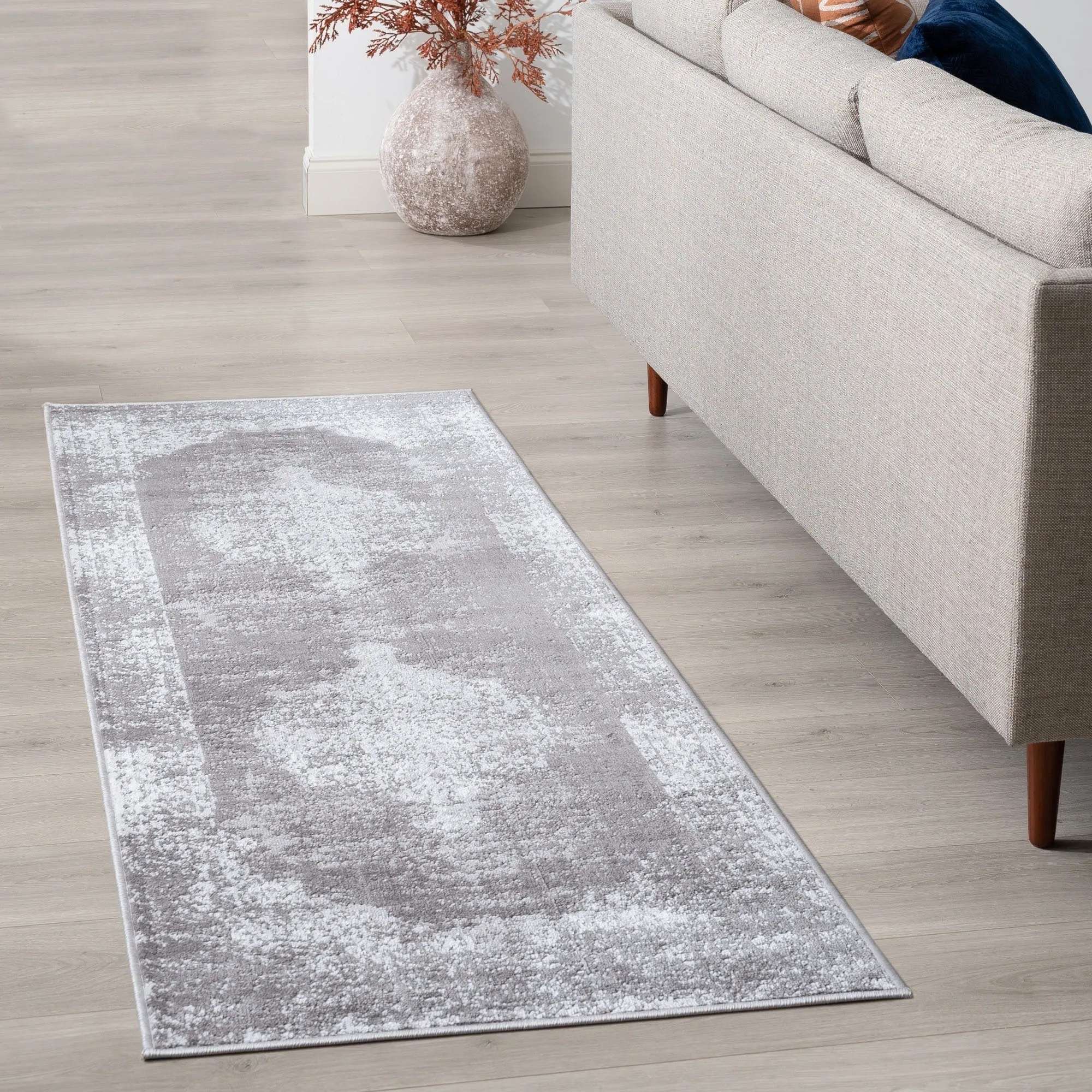 Linx Shabby Chic Medallion Indoor Area Rug