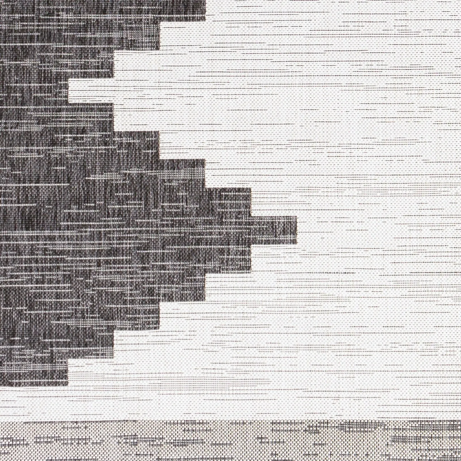 Livabliss Aleida Indoor/Outdoor Modern Area Rug