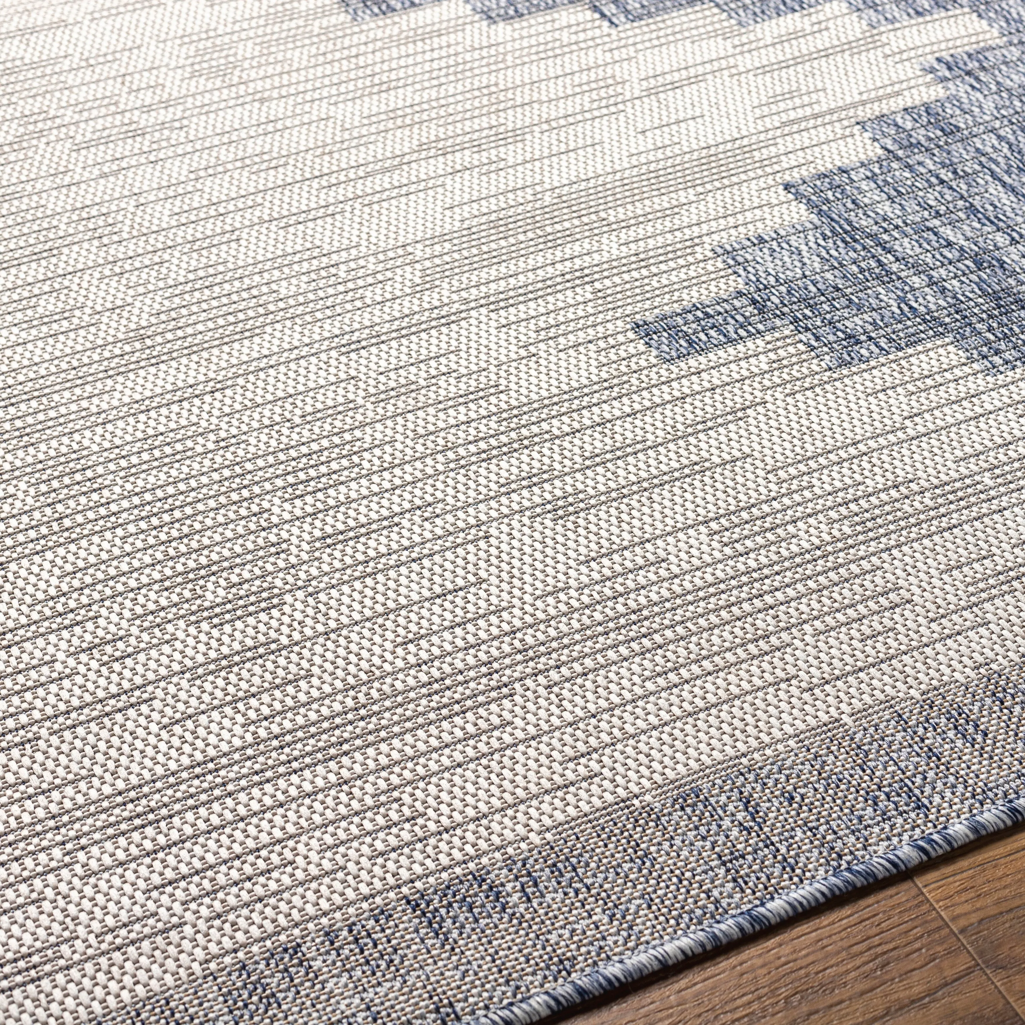 Livabliss Aleida Indoor/Outdoor Modern Area Rug