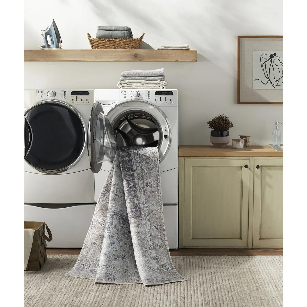 Livabliss Amelie Updated Traditional Medallion Washable Area Rug