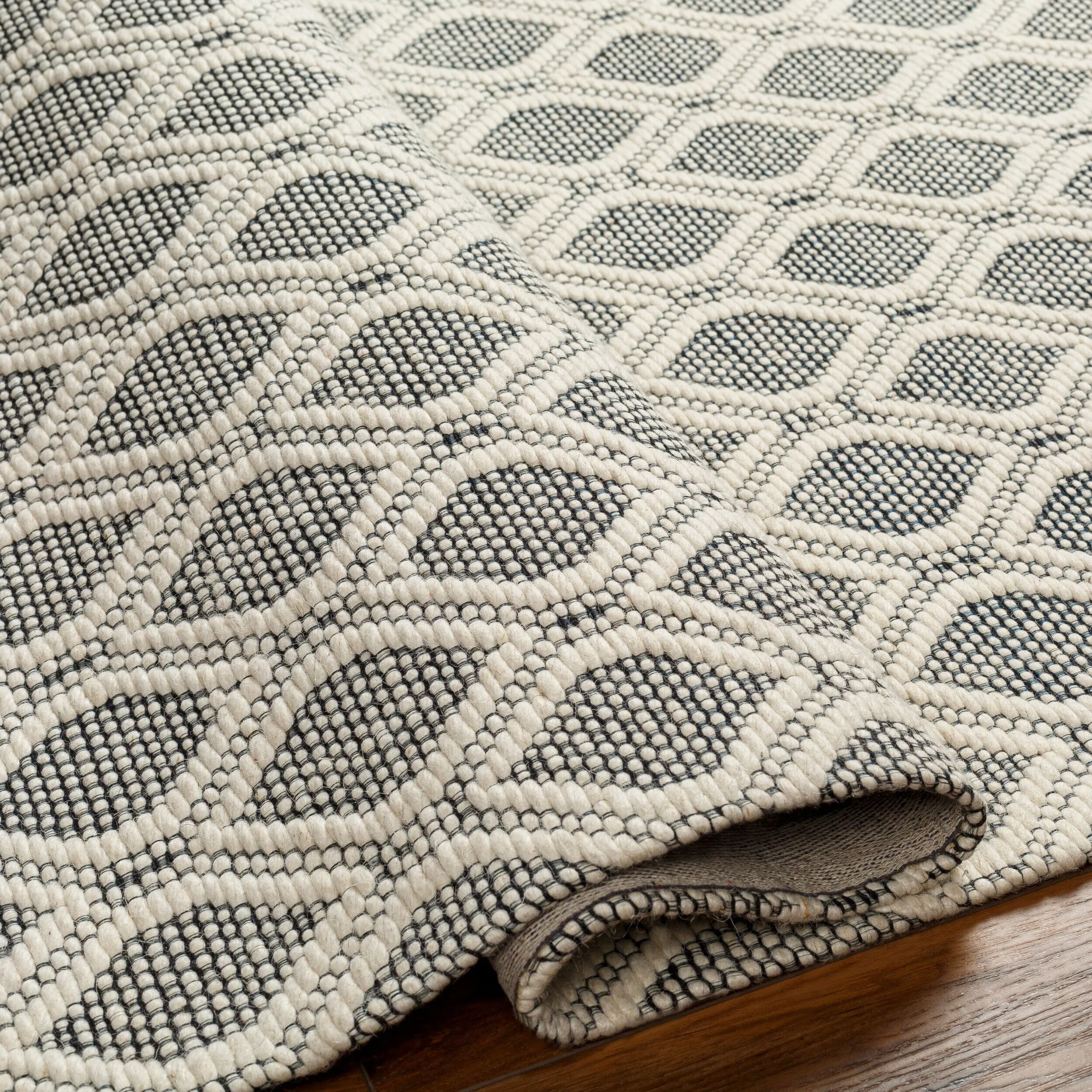 Livabliss Ellin Handmade Farmhouse Trellis Wool Area Rug