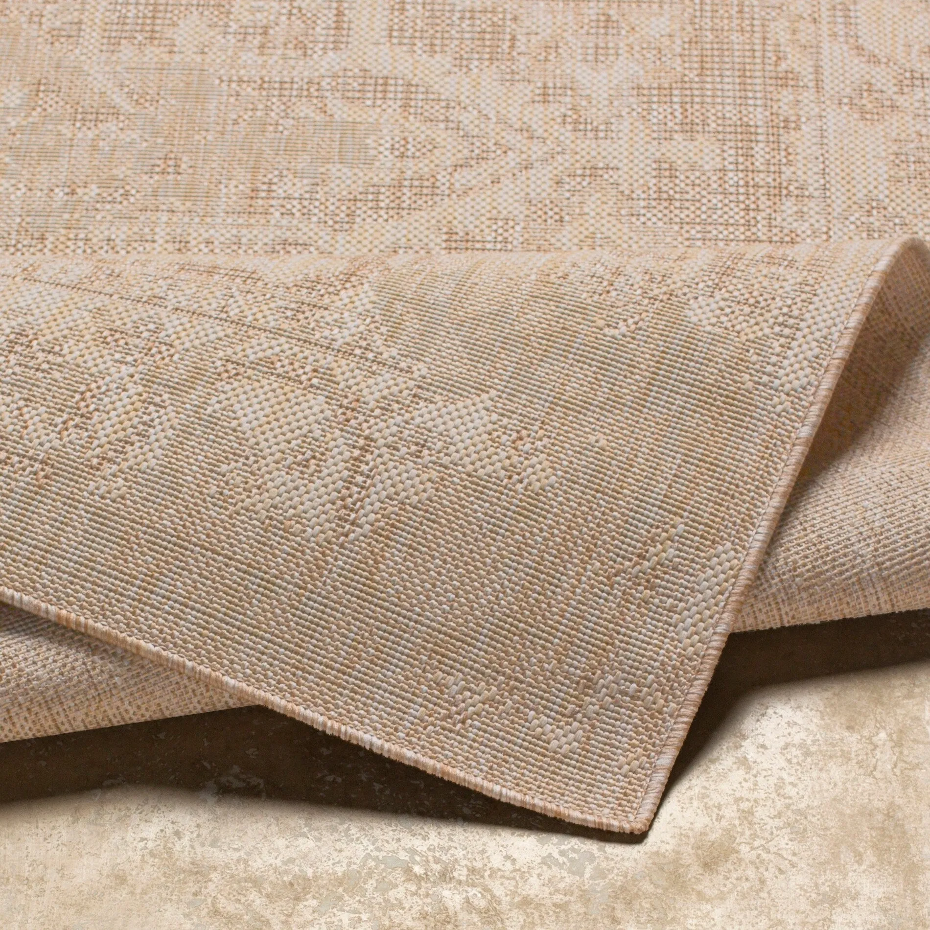 Livabliss Farrah Traditional Medallion Indoor/ Outdoor Area Rug
