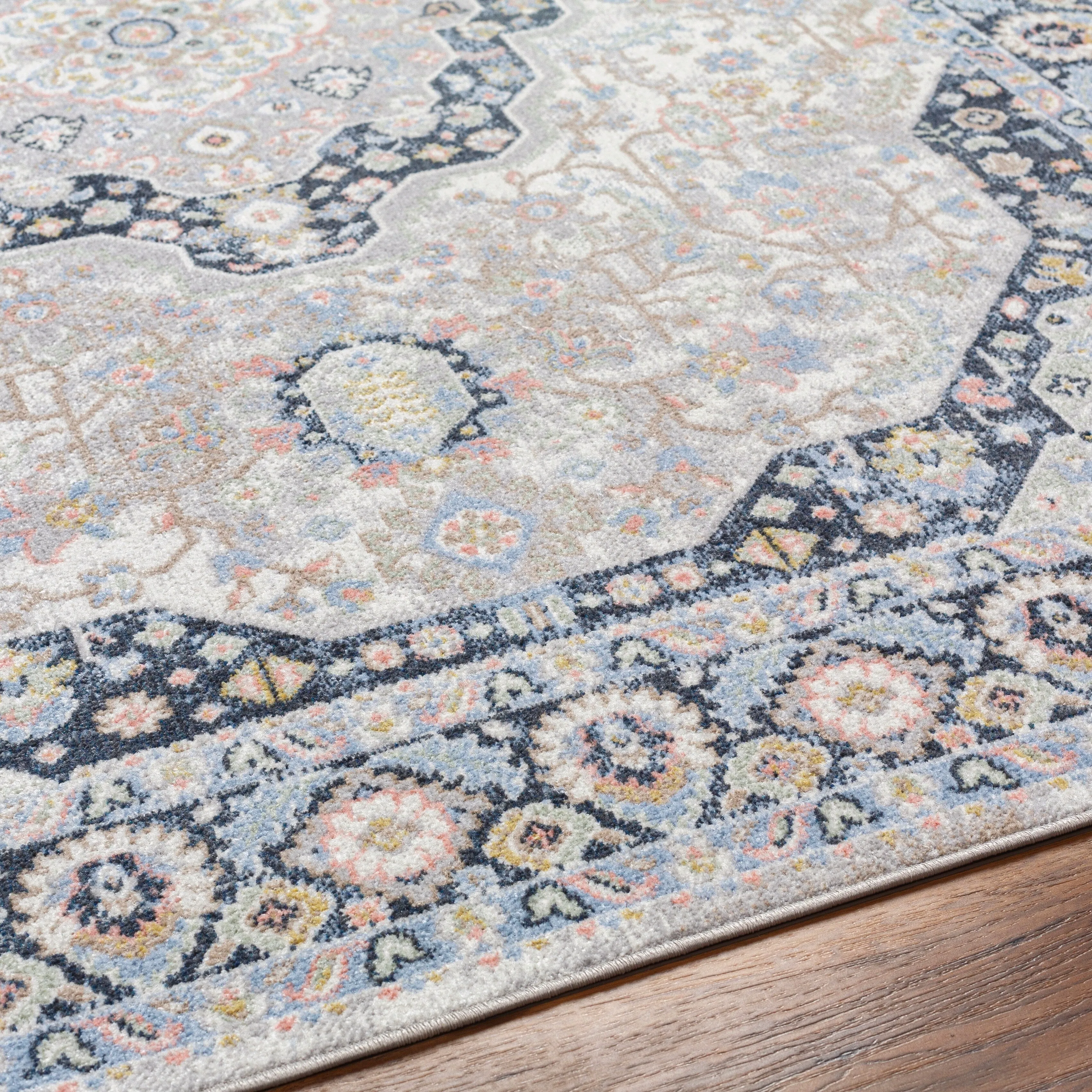 Livabliss Lavadora Traditional Persian Machine Washable Area Rug