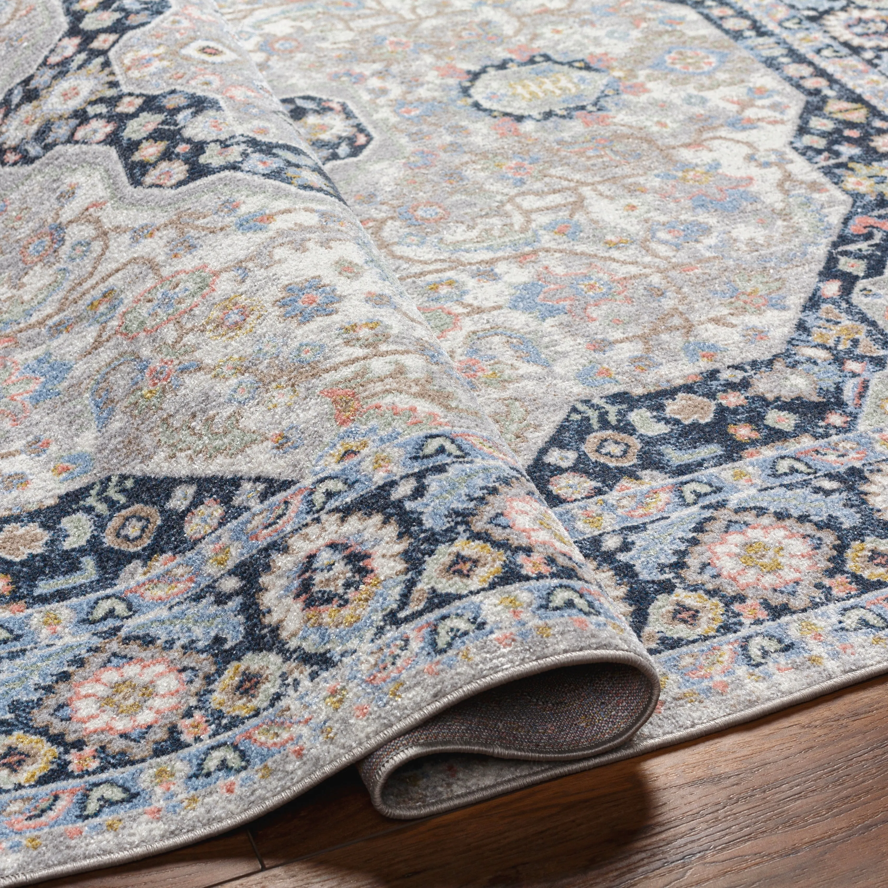 Livabliss Lavadora Traditional Persian Machine Washable Area Rug