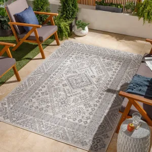 Livabliss Lexi Global Medallion Indoor/ Outdoor Area Rug