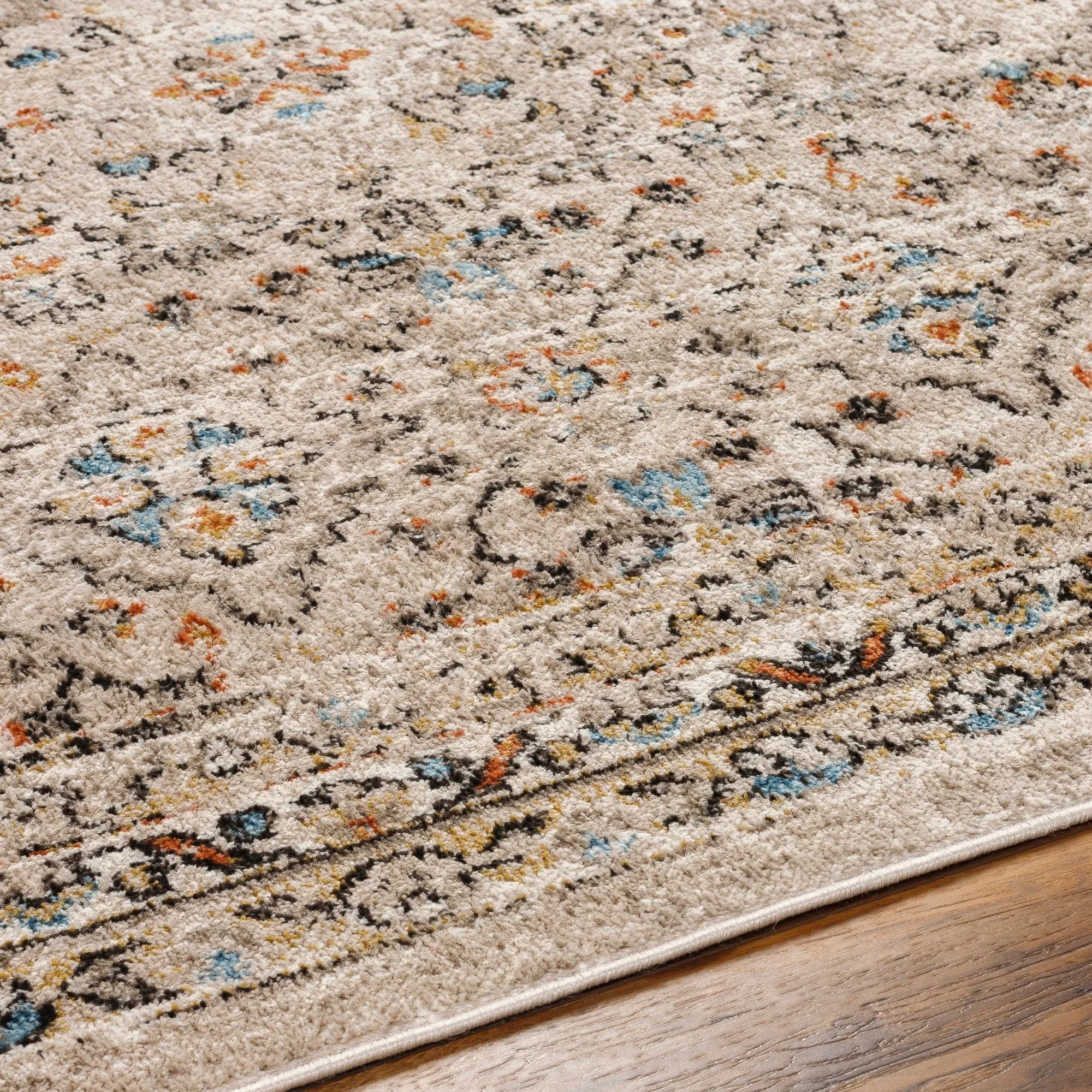 Livabliss Pertek Classic Floral Area Rug
