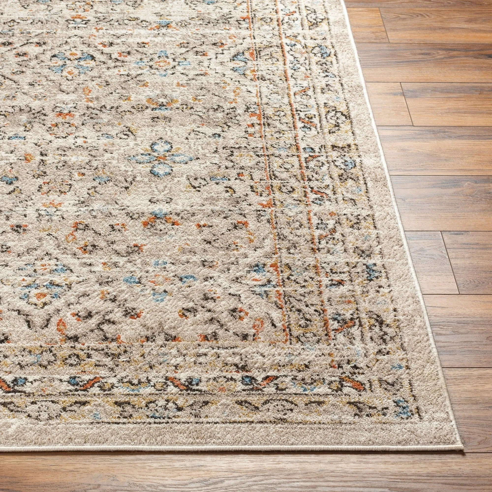Livabliss Pertek Classic Floral Area Rug