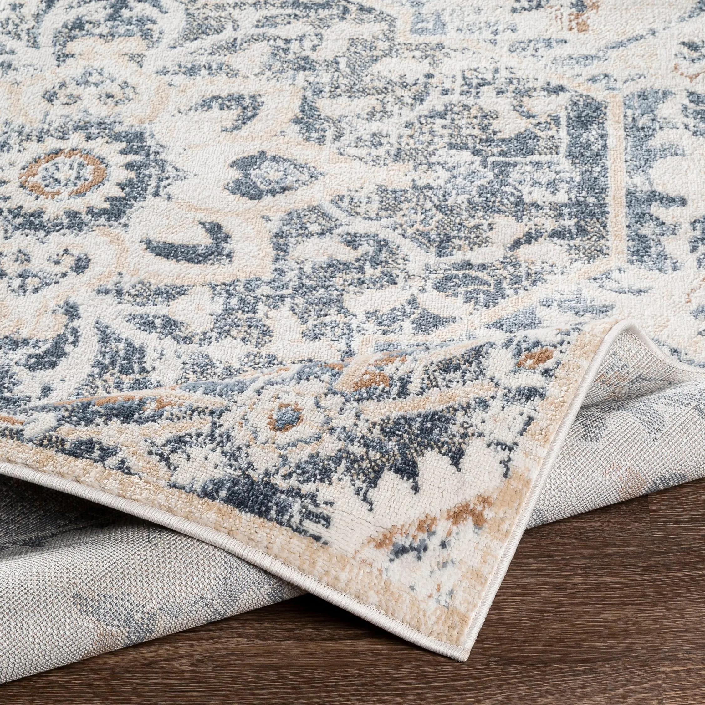 Livabliss Raelene Traditional Medallion Area Rug