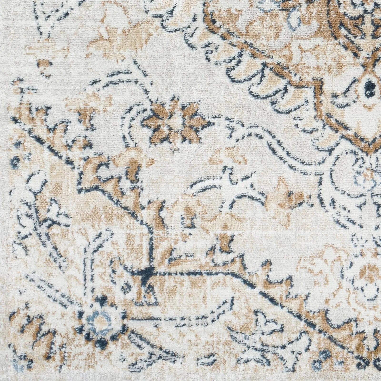 Livabliss Raelene Traditional Medallion Area Rug