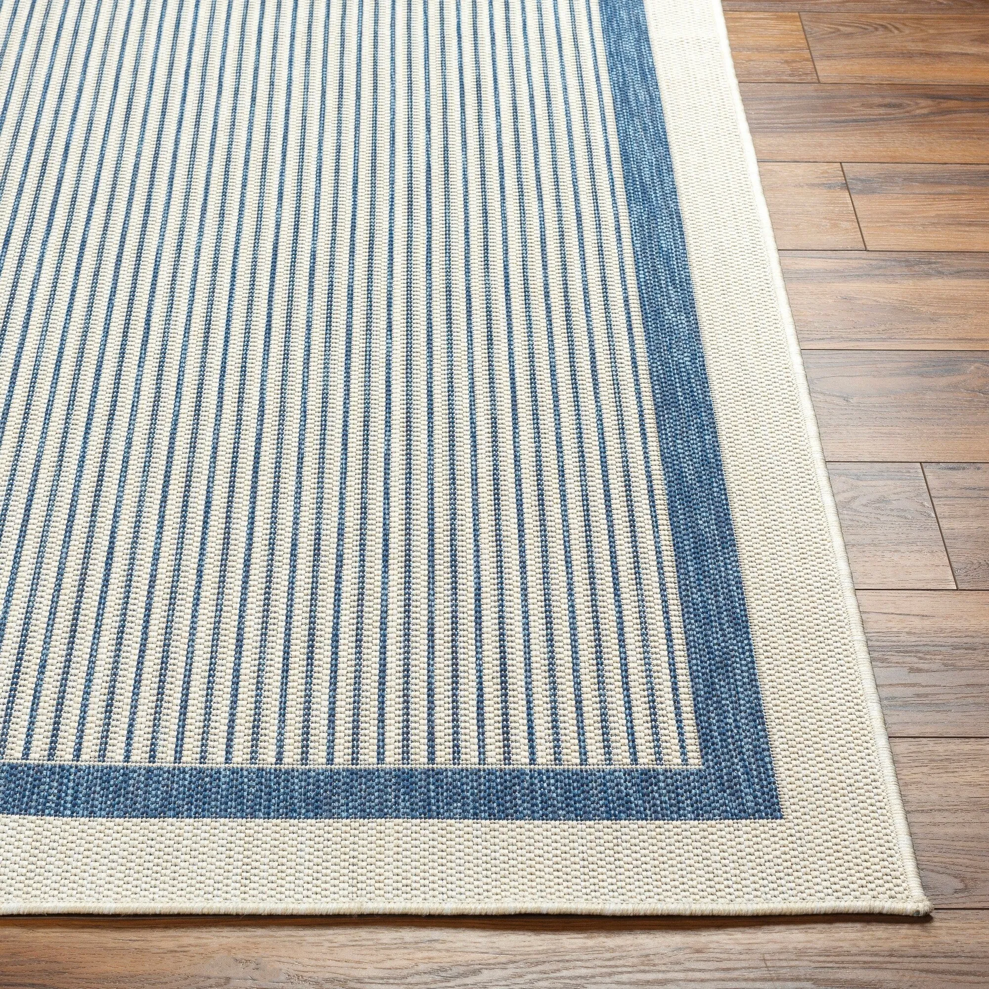 Livabliss Ravello Classic Stripe Indoor/ Outdoor Area Rug